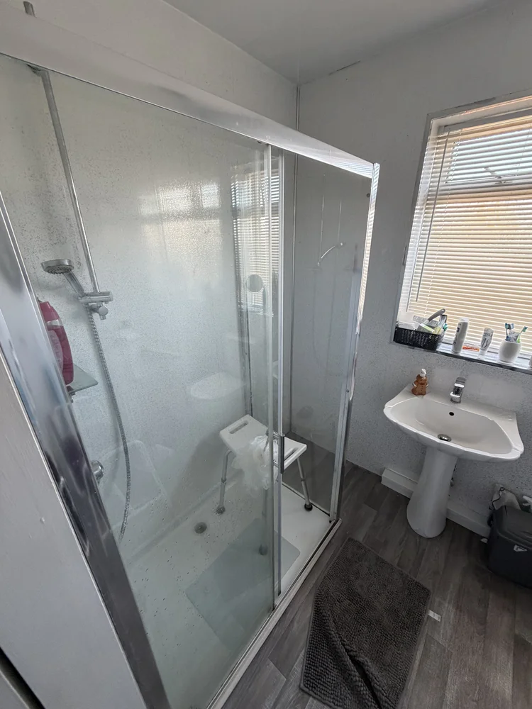 Before renovation, bath-to-shower project 17