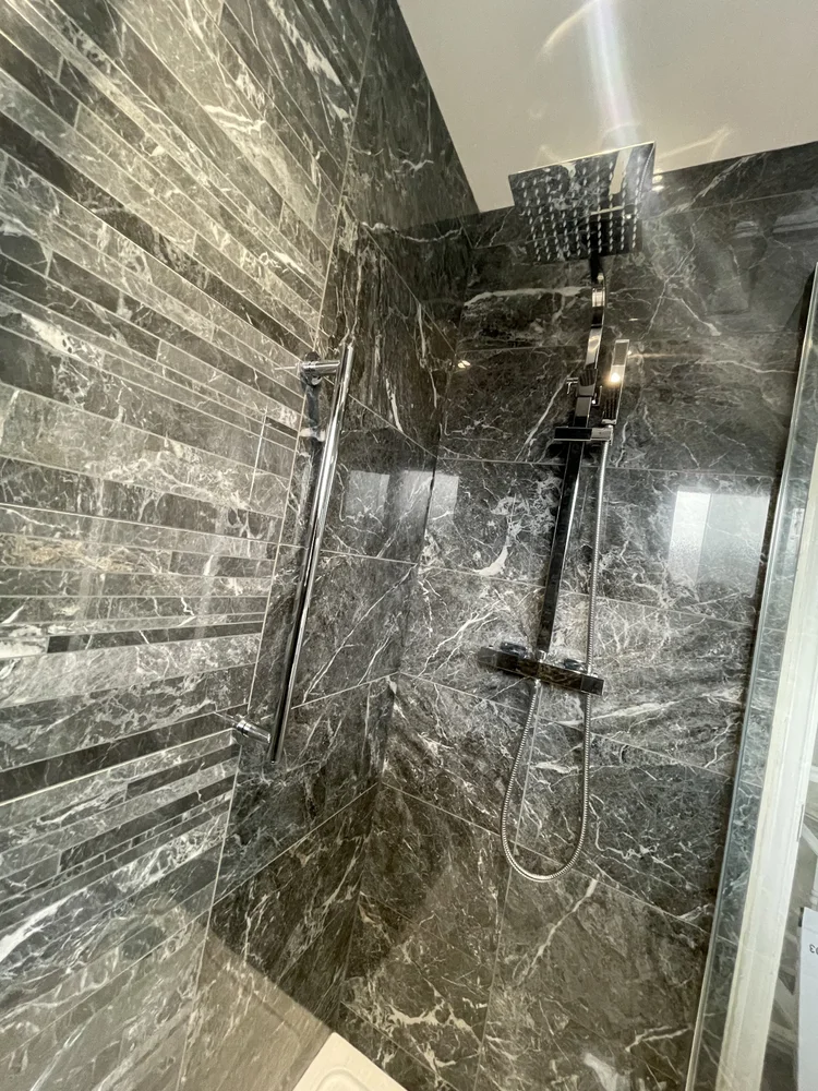Shower and bathroom installation from our company portfolio, view 4