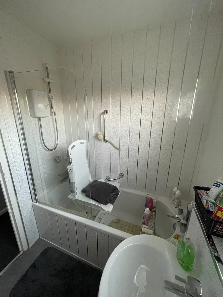 Before renovation, bath-to-shower project 94