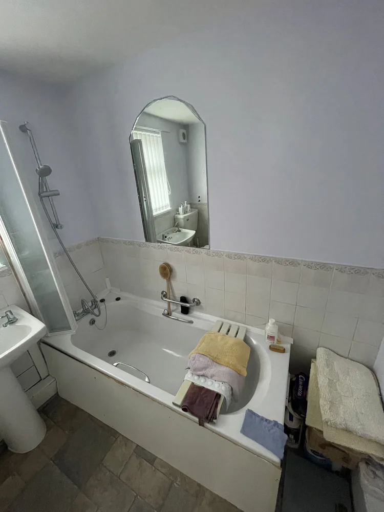 Before renovation, bath-to-shower project 121