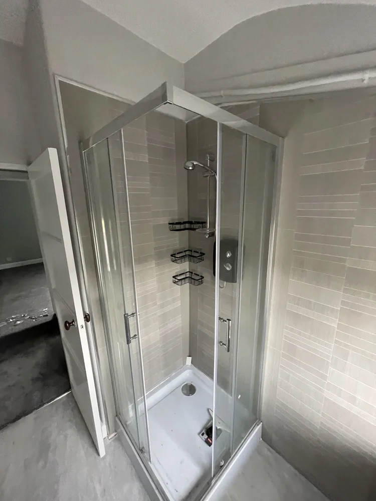 Before renovation, bath-to-shower project 33