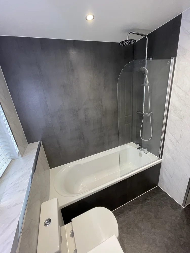Wall-panelled bathroom installation, photograph 83
