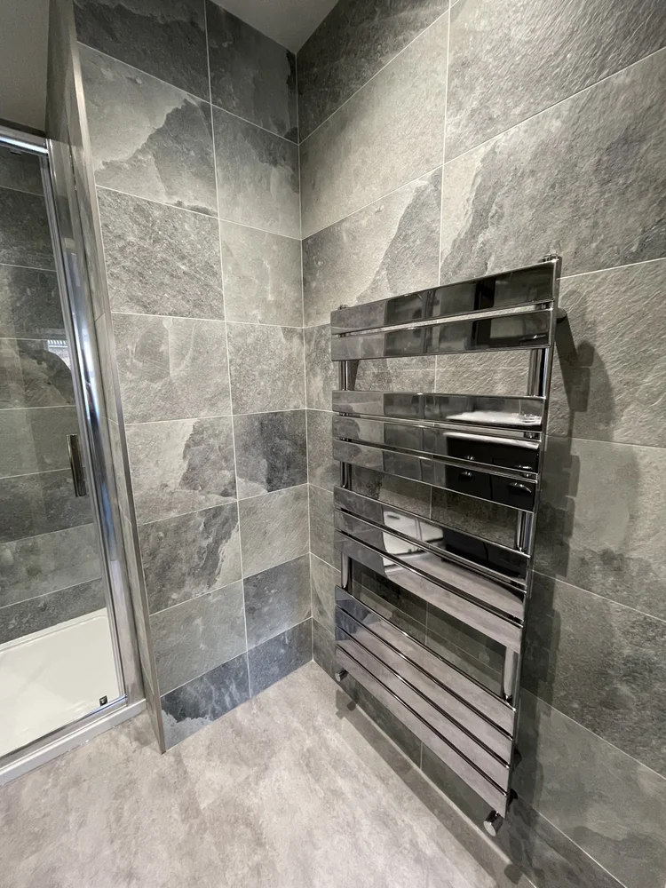 Tiled bathroom installation, photograph 72