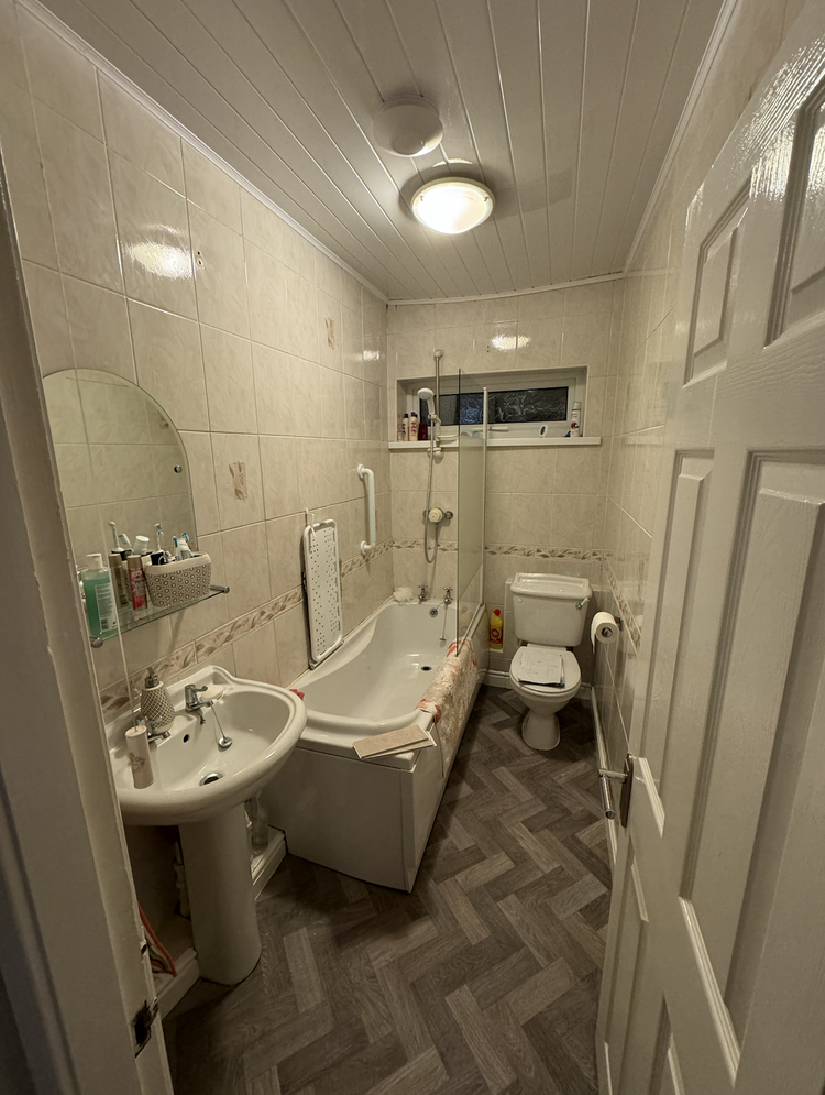 Before renovation, bath-to-shower project 93