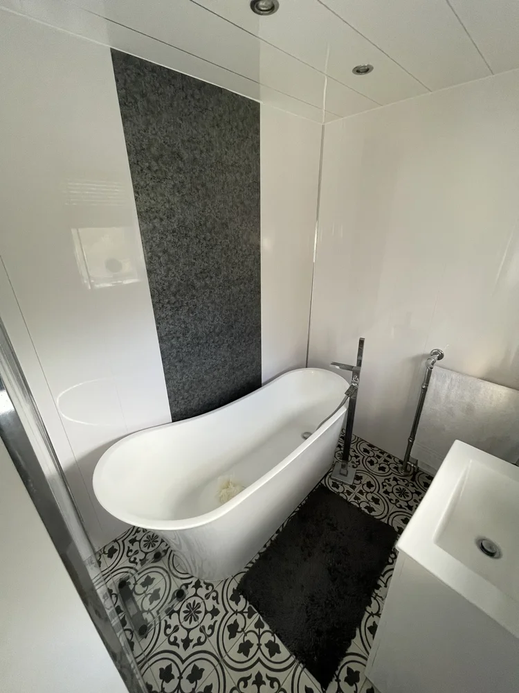 Before renovation, bath-to-shower project 114