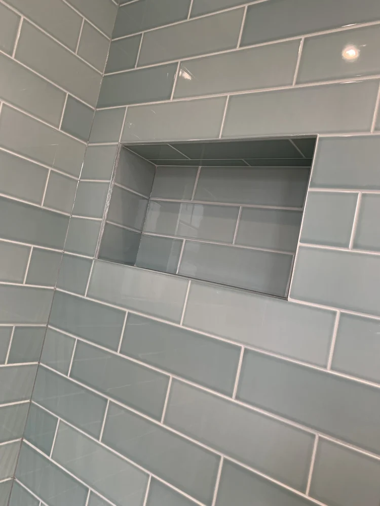 Tiled bathroom installation, photograph 51