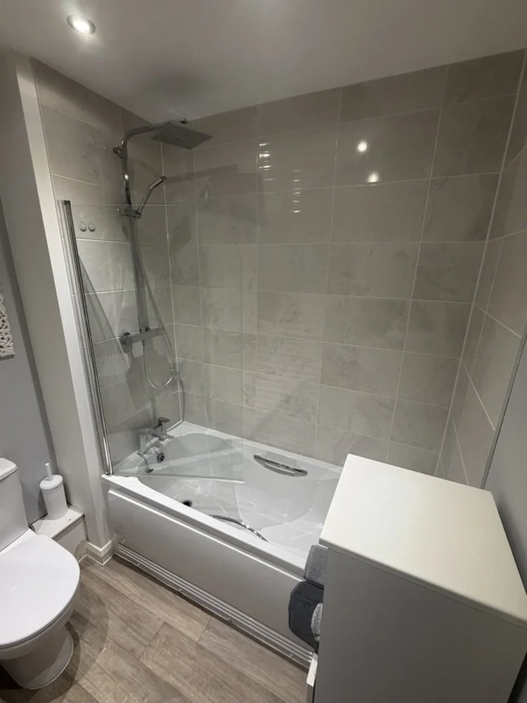 Before renovation, bath-to-shower project 6