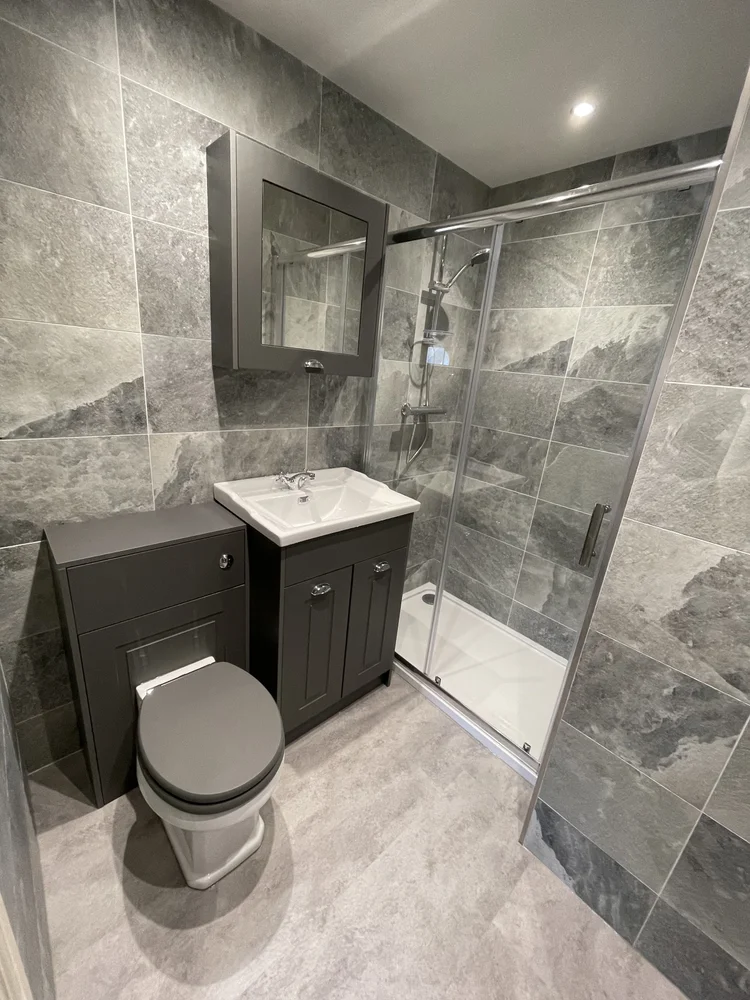 Tiled bathroom installation, photograph 71