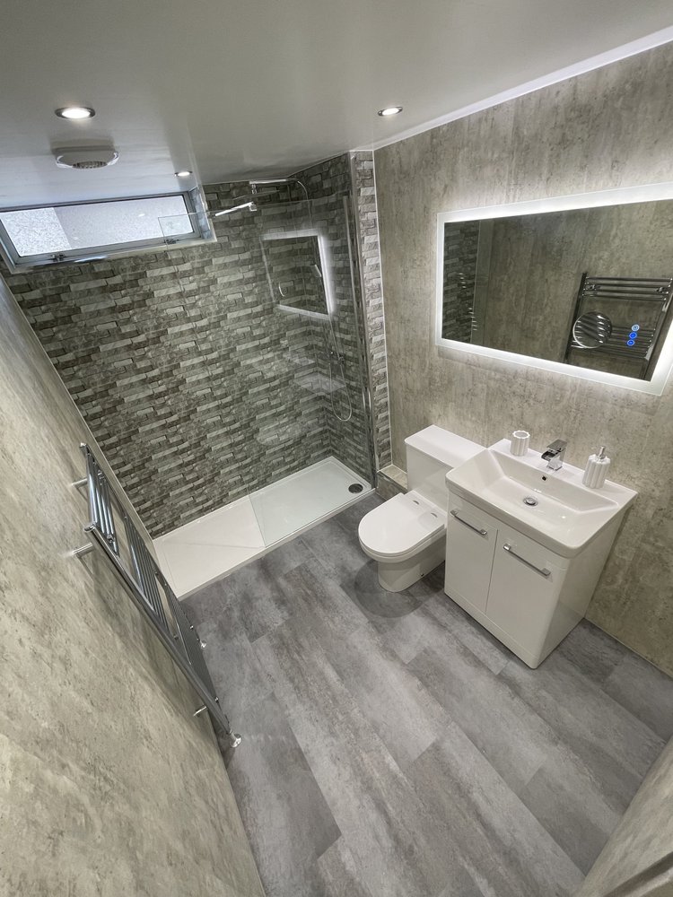 Wall-panelled bathroom installation, photograph 73