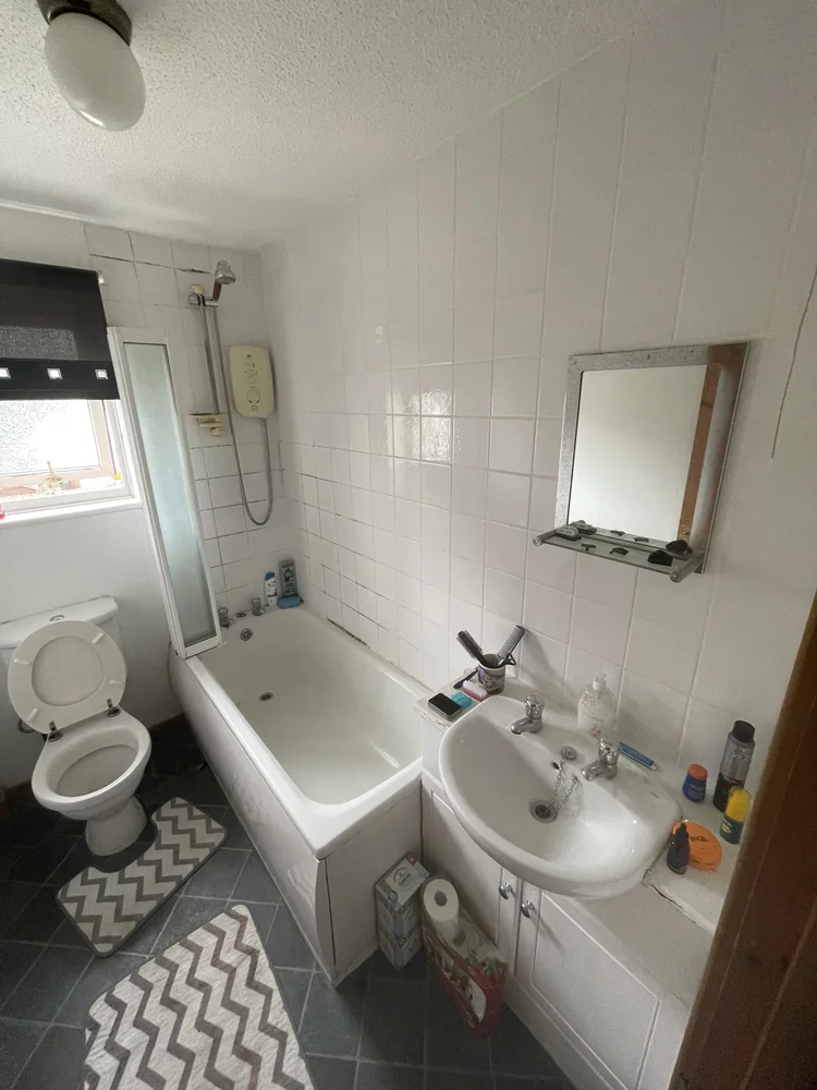 Before renovation, bath-to-shower project 117