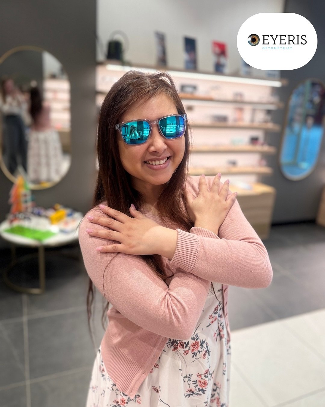 Nothing beats the feeling of a pair of new specs! 😎✨
Want to experience the fresh specs feels? &hellip;Visit us at Eyeris Optometrist today! 😁🙌

#eyerisoptometrist #optometrist #eyes #eyewear #eyecare #glasses #frames #fashion #glassesfashion #cus