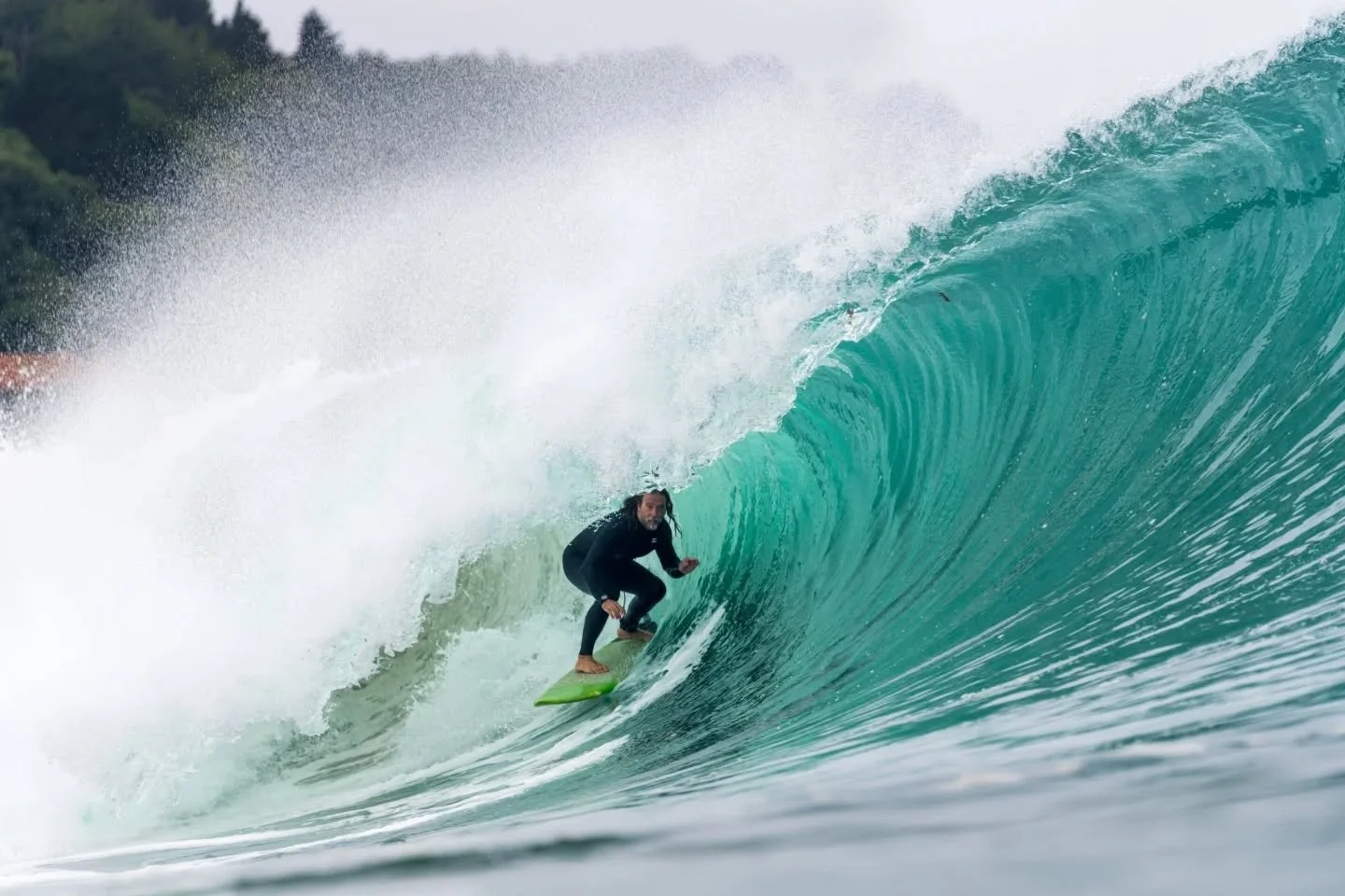 Unknown legend making the most of Erin swell last week on the rivermouth sandbar of Mundaka.

I stayed about 4 hours in the water, some big sets and current but so worth it, love this place!

If you know this guy, let me know in the comments ✌️

#sur