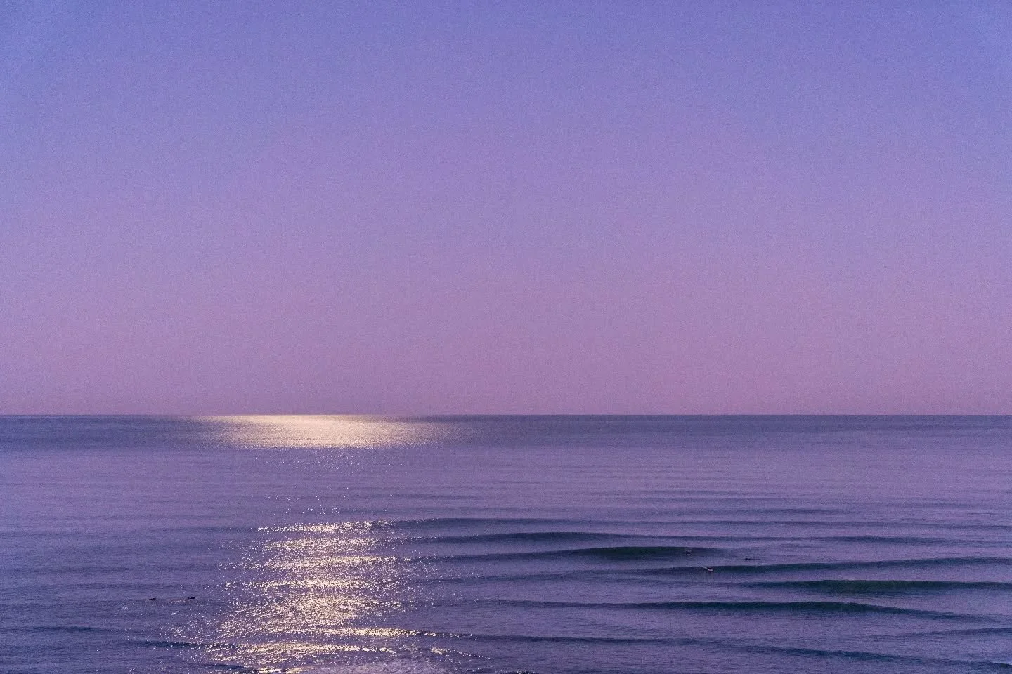 Nothing can beat a full Moon surf session to start the day. Shot earlier this year before running to the water.

#sonyalpha #surfphotograhy #paysbasque #surfing