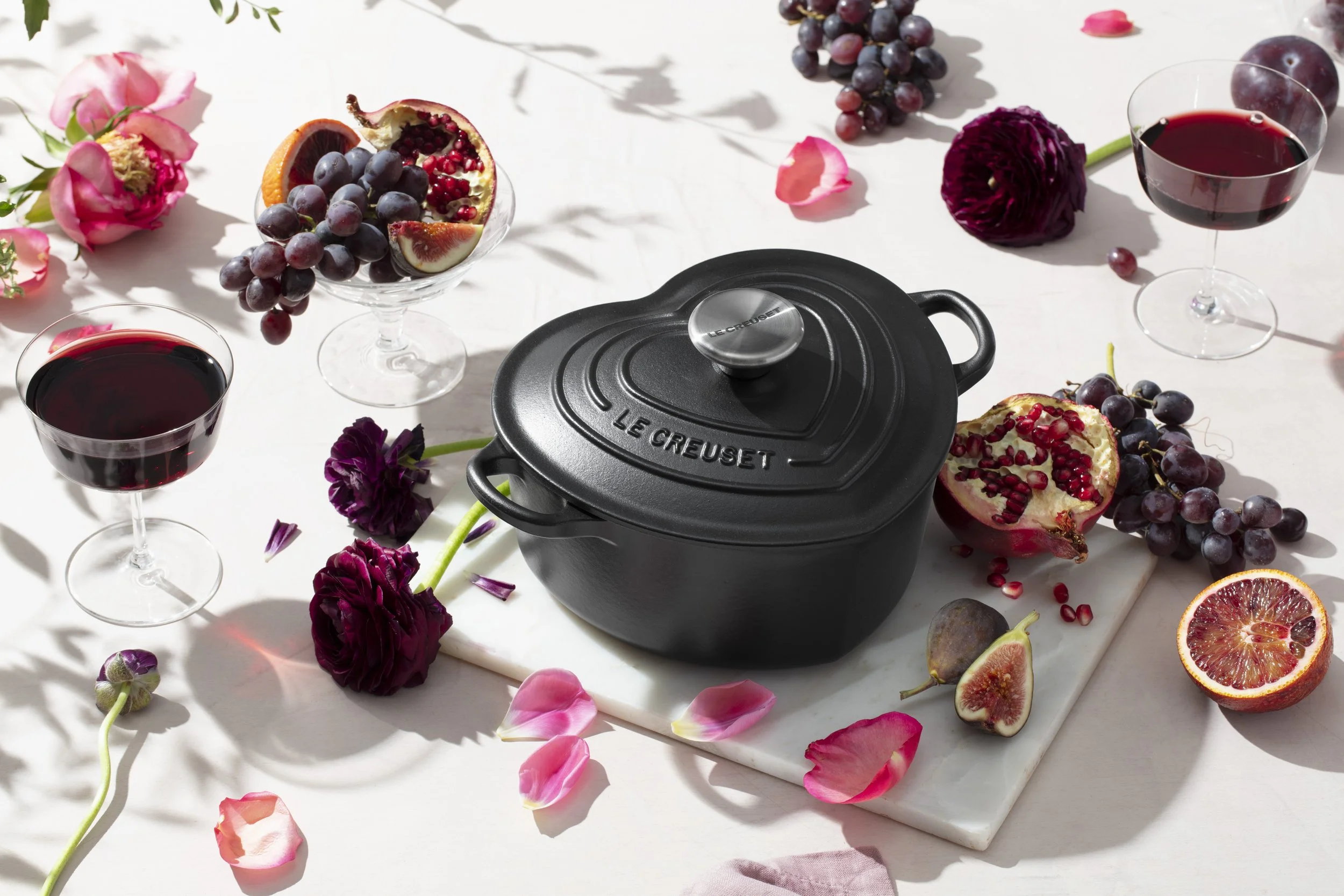 211028_LeCreuset_LicoriceHeartCocotte_0583-RET ALT.jpg