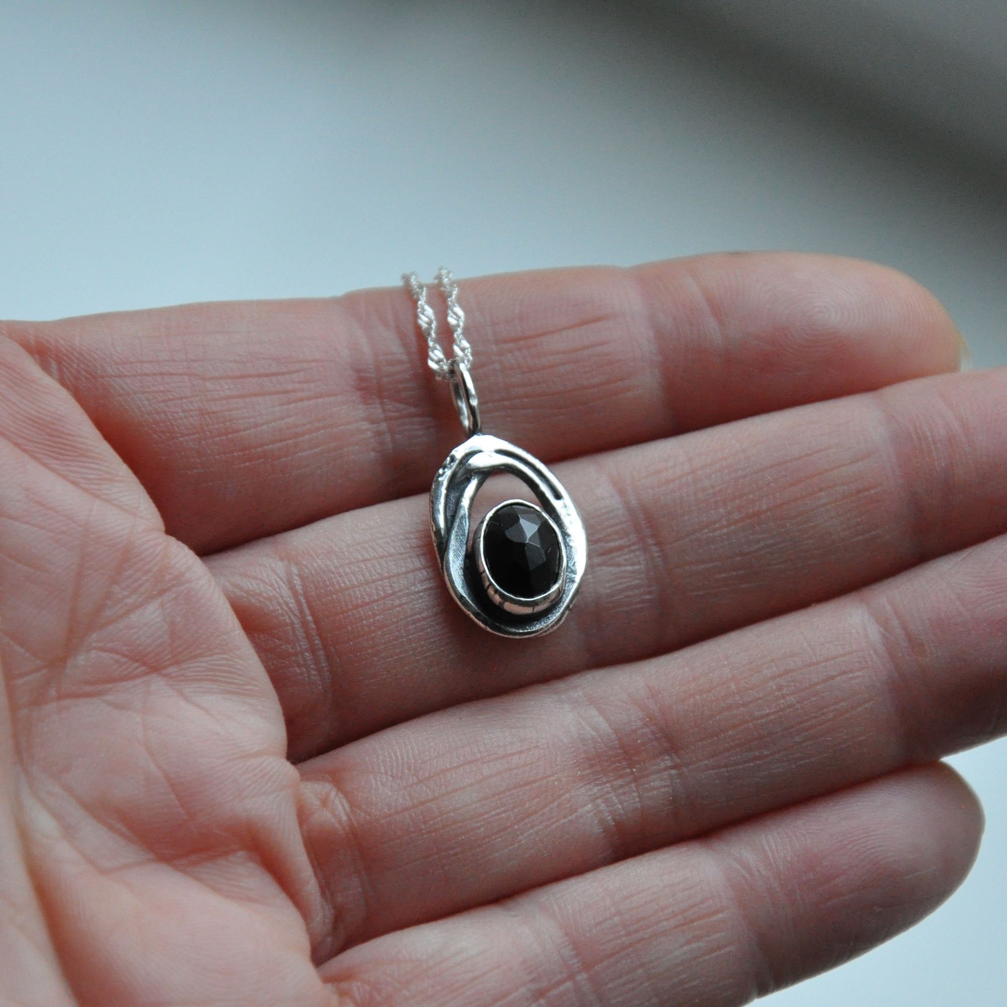 nightshadependant4.jpg