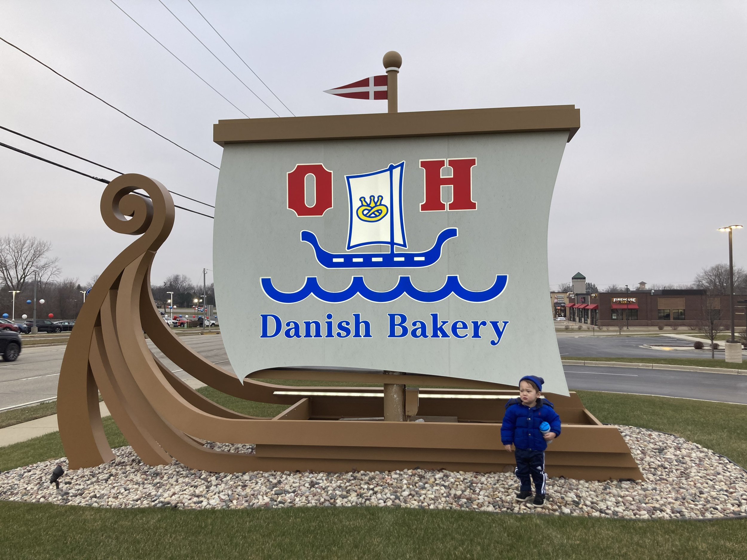 Day trip to Racine to eat and buy ALL the kringles from O&H. Yum!