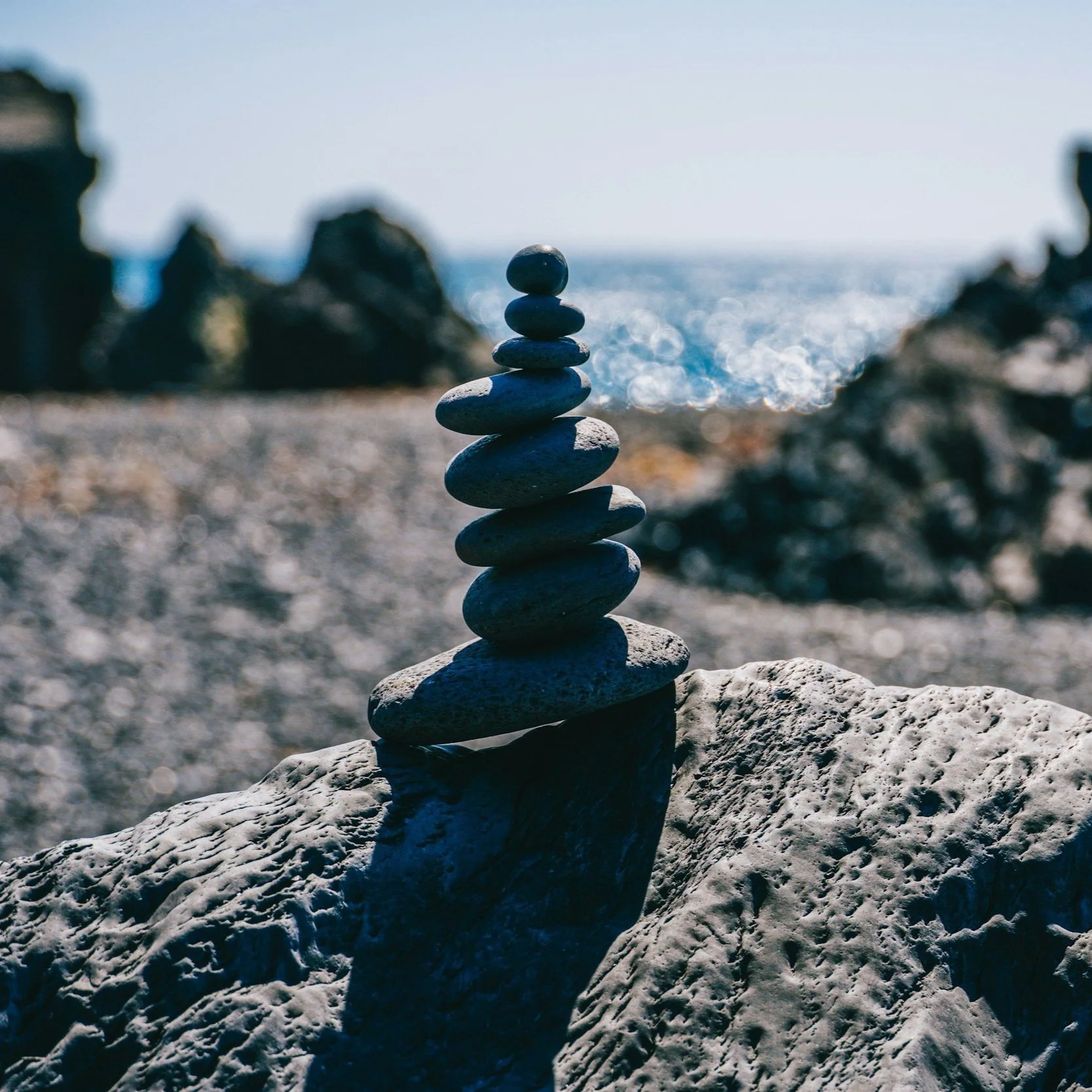 Learning to Be Steady in Uncertainty