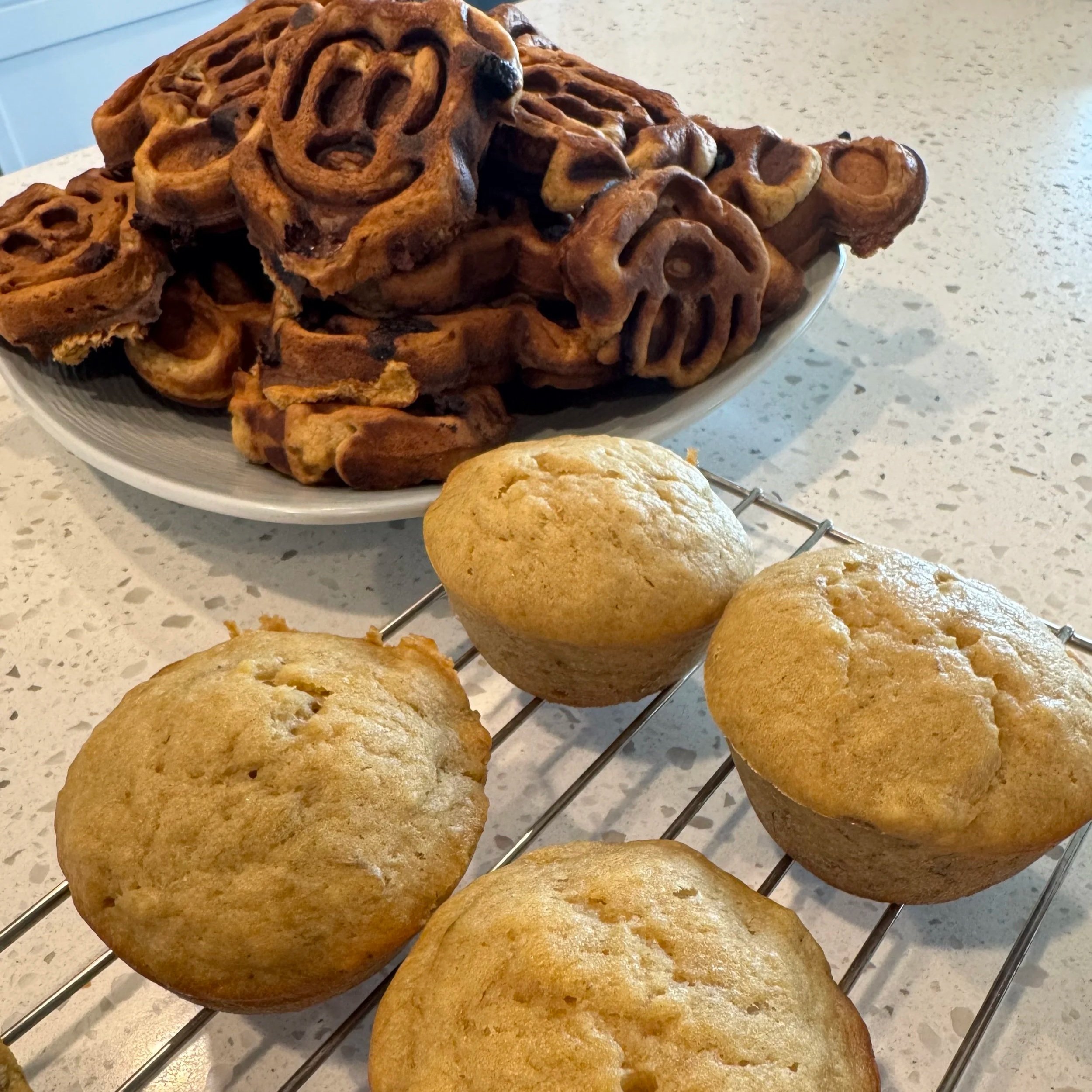 Healthier Banana Bread Muffins &amp; Waffles (Naturally Sweetened, Sugar-Free)