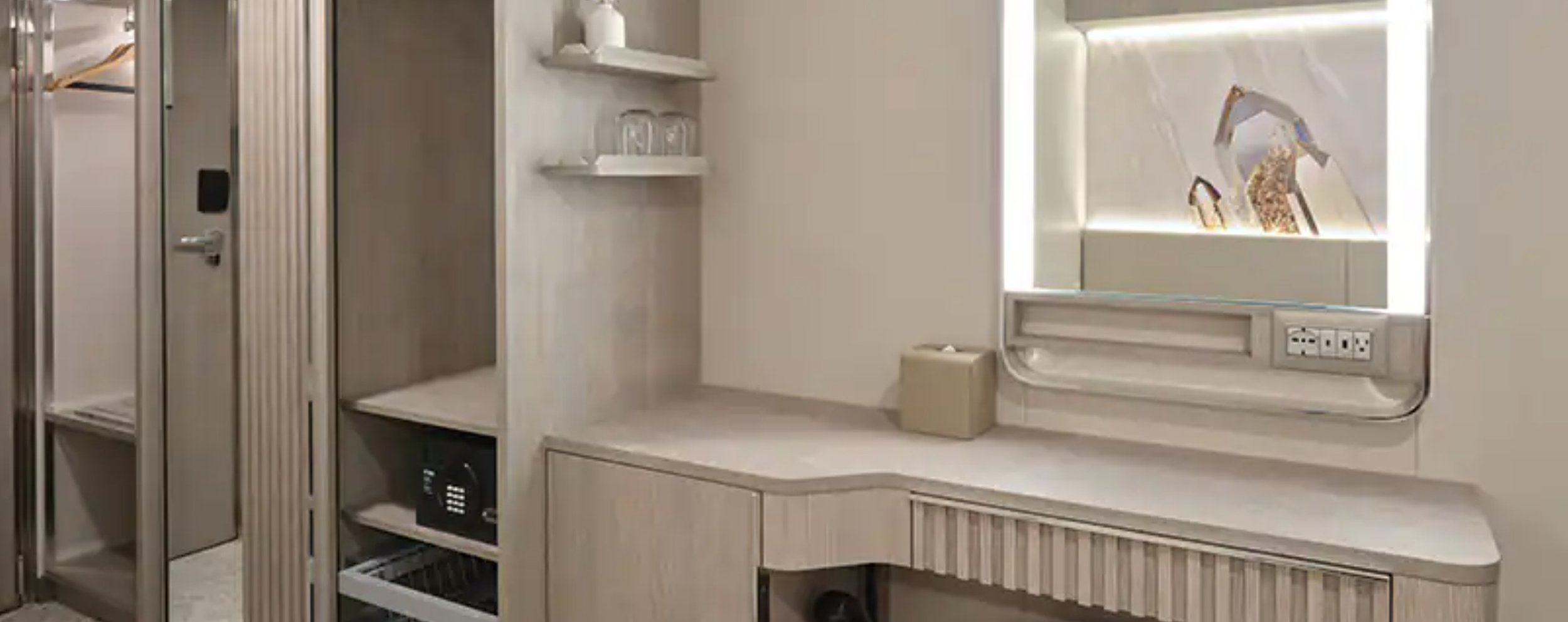 OV AND BALCONY CLOSETS.jpg