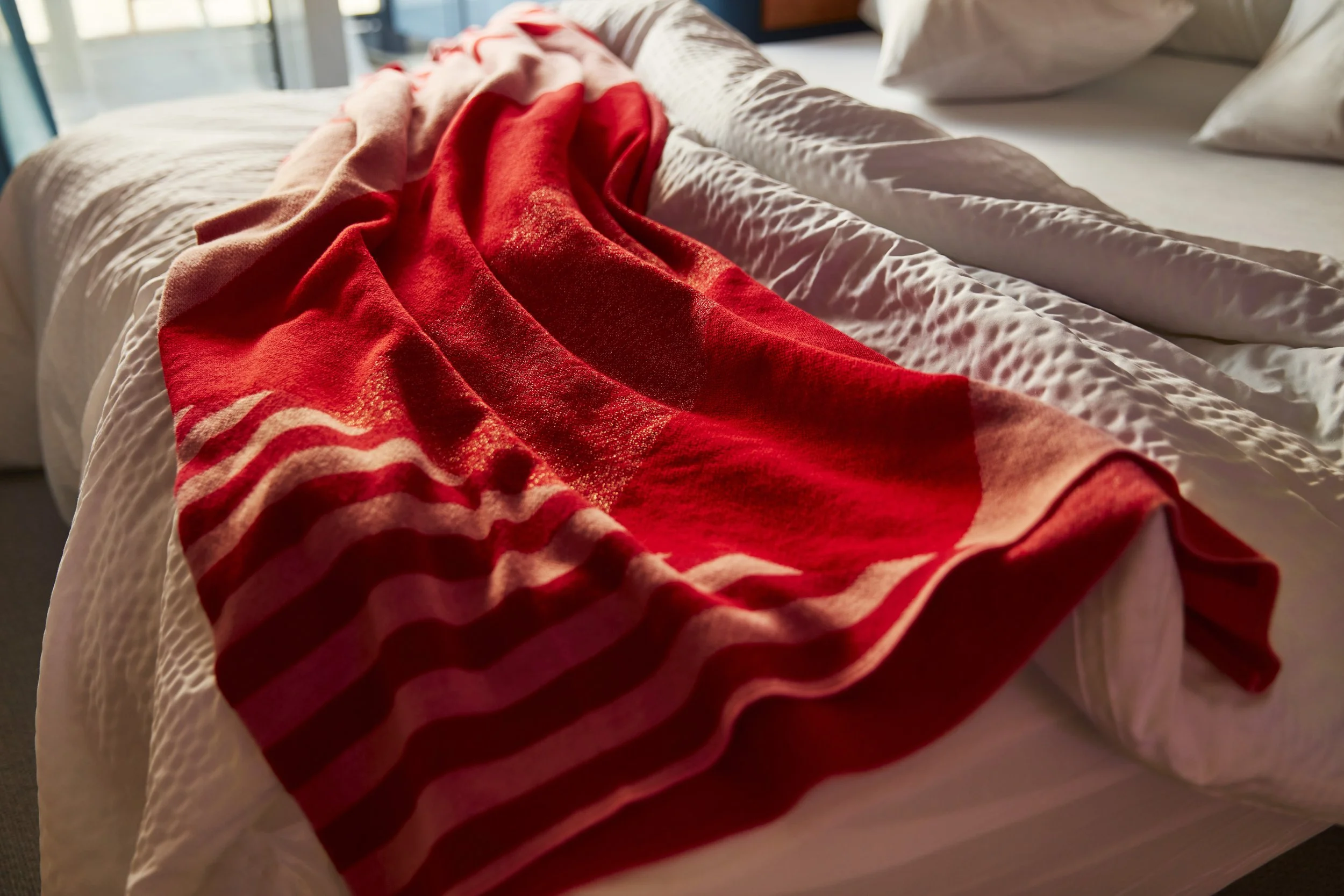 IMG-SCL-2021-CAB-red-bed-throw-blanket-details-UNCROPPED.JPG (Copy)