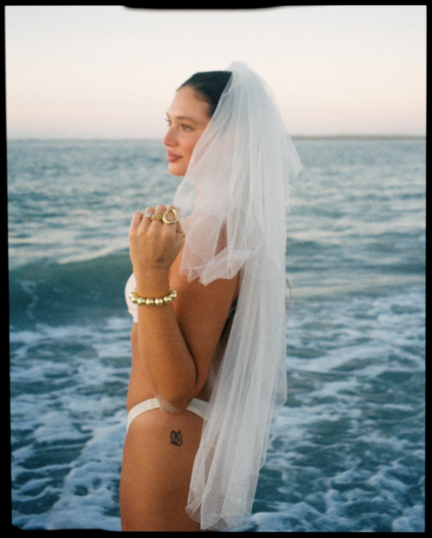 coastal bridals - digital + film 

A mix between bridals and boudoir but with a coastal spin 🌊

I am all over the more non-traditional concepts, and love to find ways to make your portraits feel like a true representation of *you*

As a coastal girl