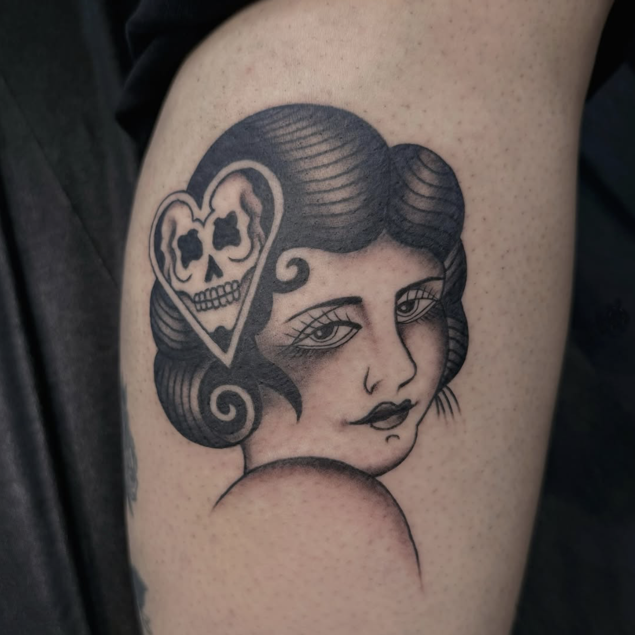 Lady & The Skull 