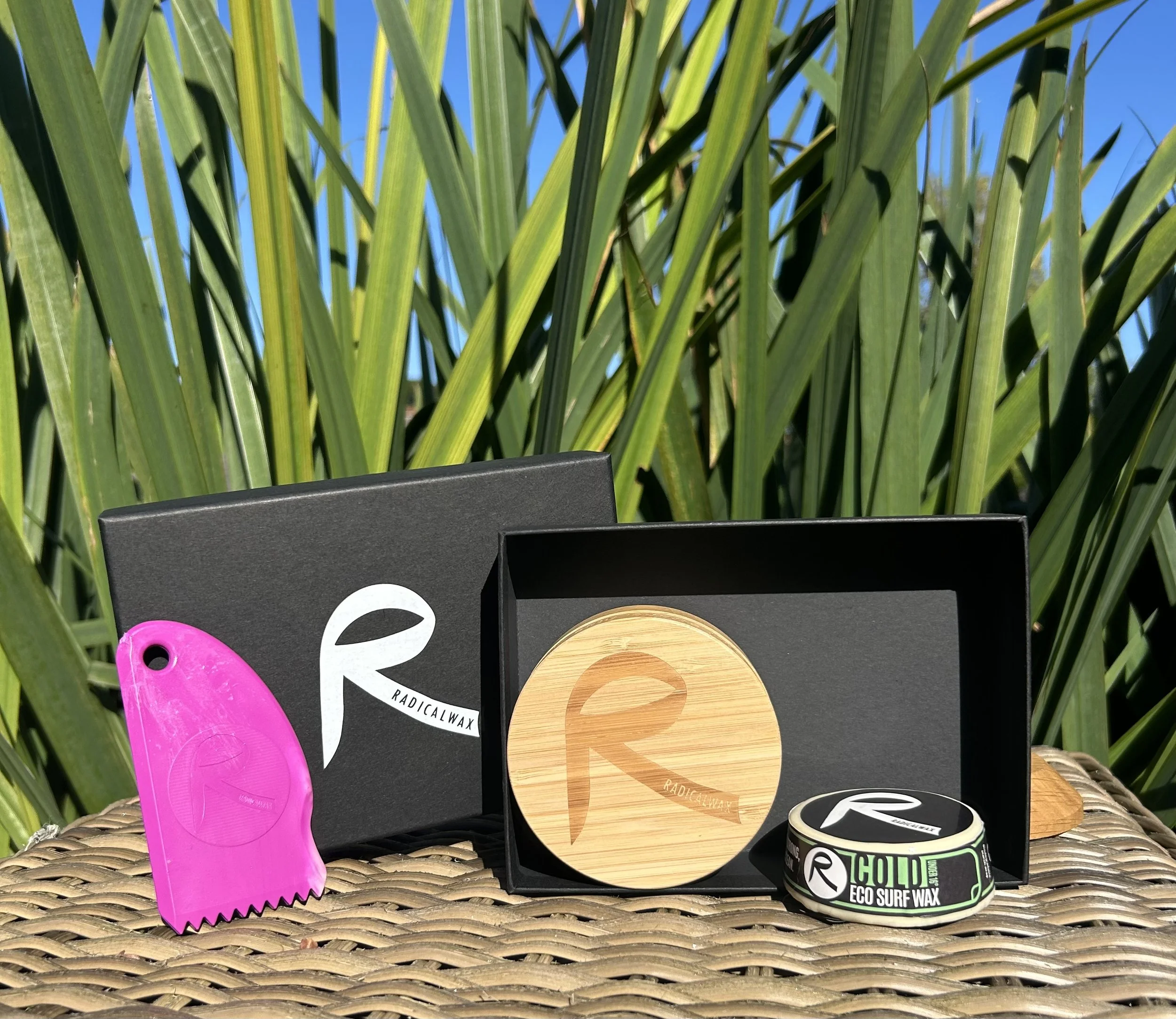 Gift Set - Wax, Bamboo Keepsafe Tin & Wax Comb