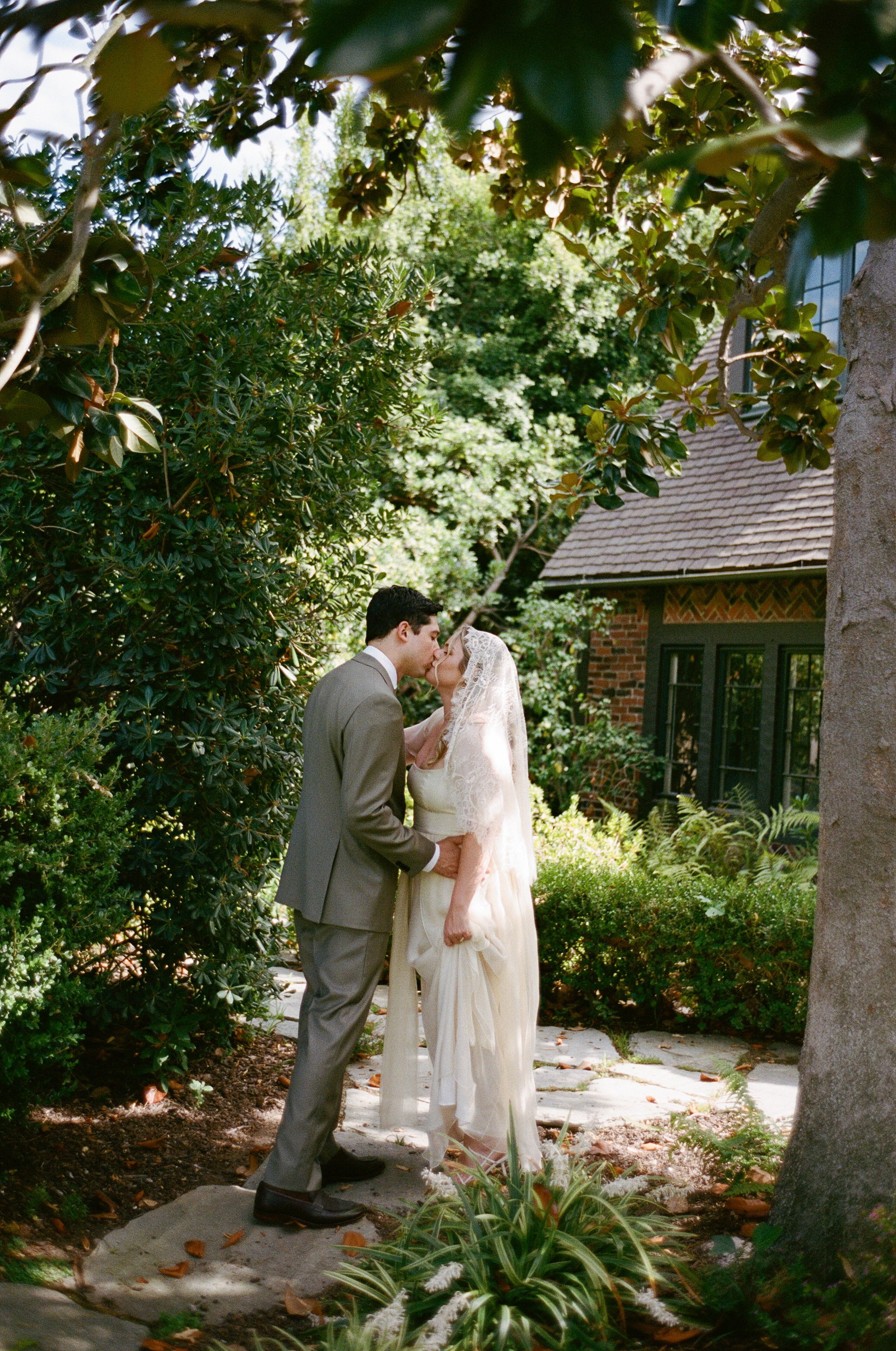 AnyaKayPhoto_Sarah&Hugo_film-34.jpg