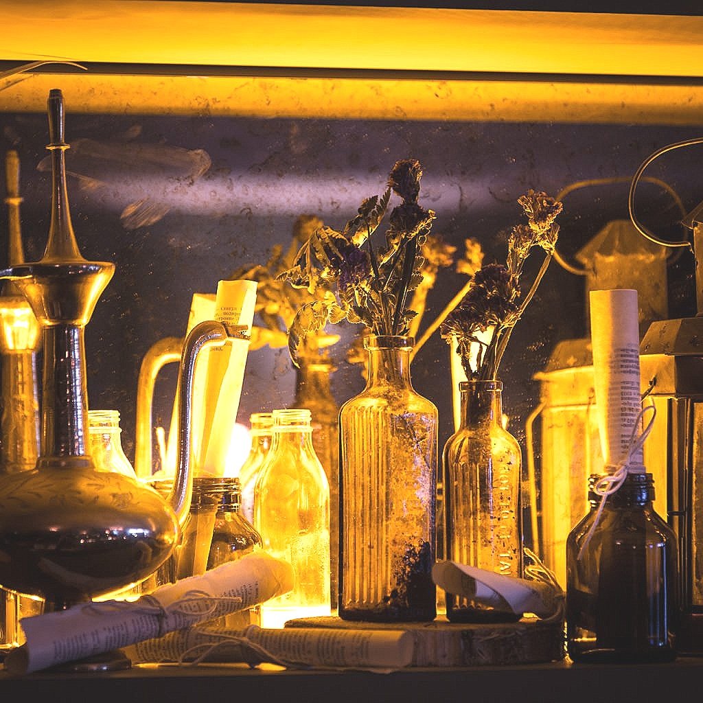 the-apothecary-bar-experiential-design