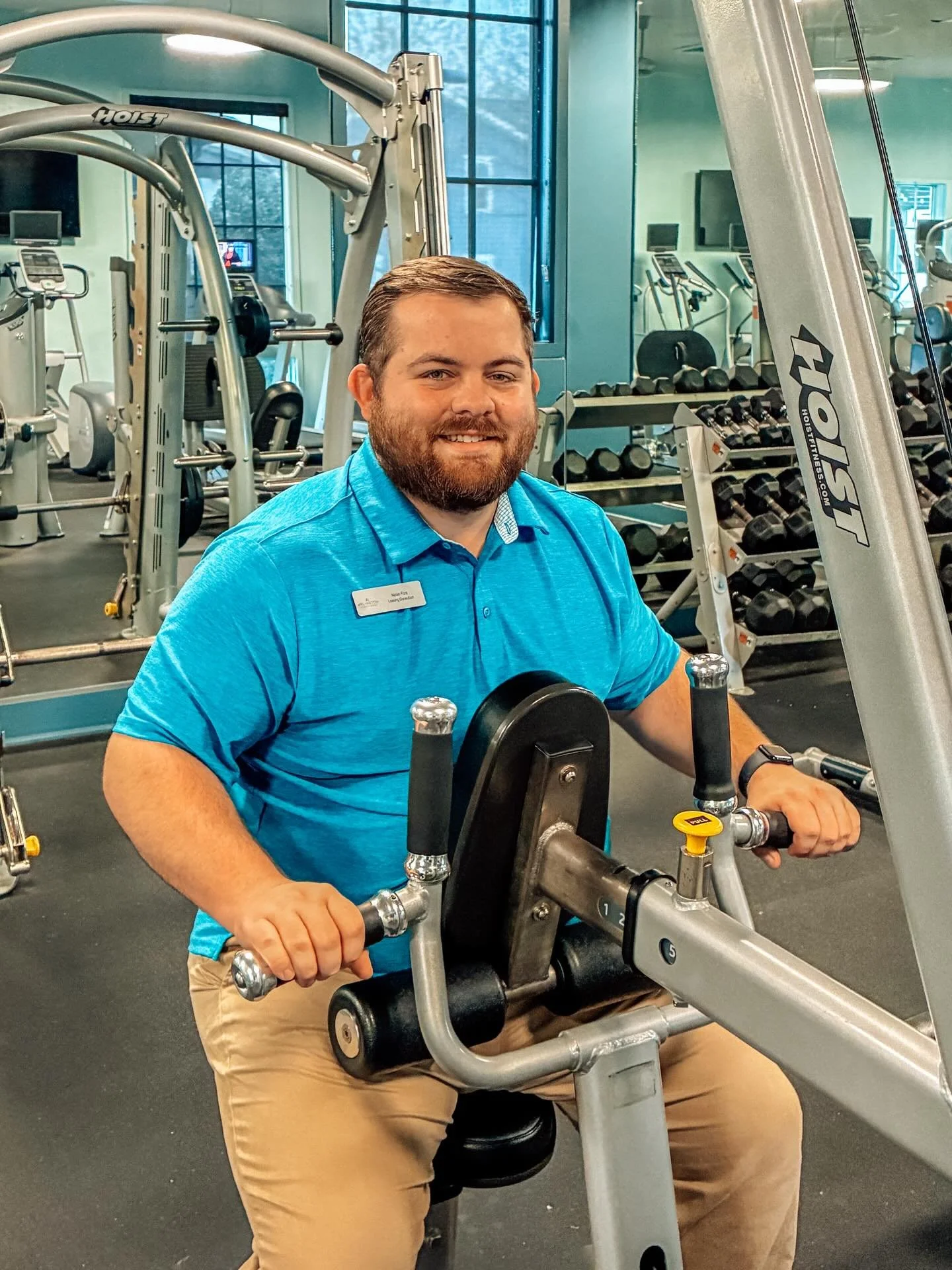 💪 Gym Highlight
Get a full upper-body workout with our seated row machine in the 24-hour fitness center. After your workout, relax and recover in the steam room or sauna.
Wellness and convenience&mdash;right at home.
#AmenityHighlight #LiveAtArlingt