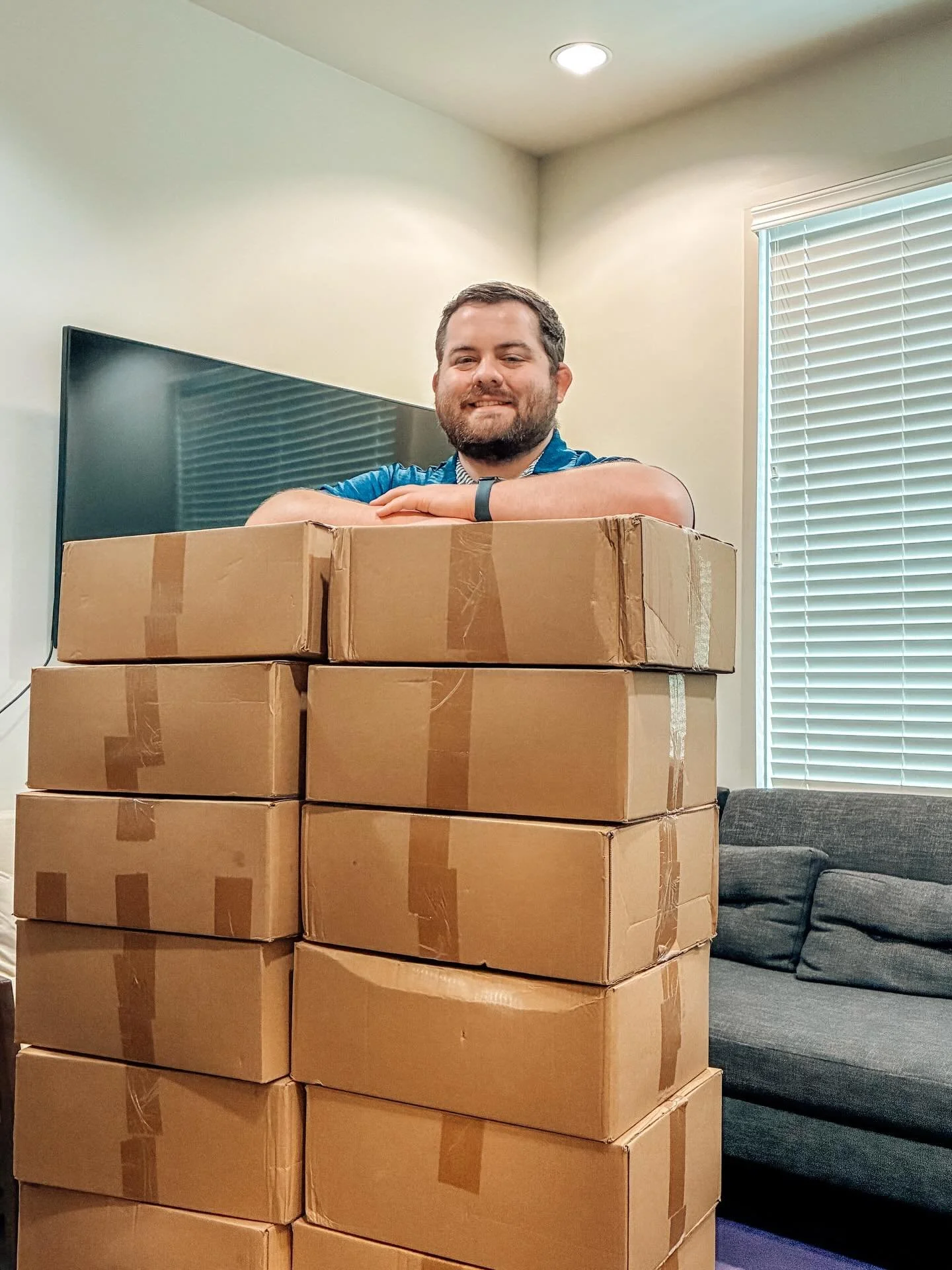 ✨ WEEKEND PICKUP REMINDER 📦
Your packages are ready! Don&rsquo;t forget to stop by and pick them up this weekend 
Let&rsquo;s get everything claimed before the new week starts! 
#PackagePickup #WeekendErrands #DontForget #ReadyForPickup