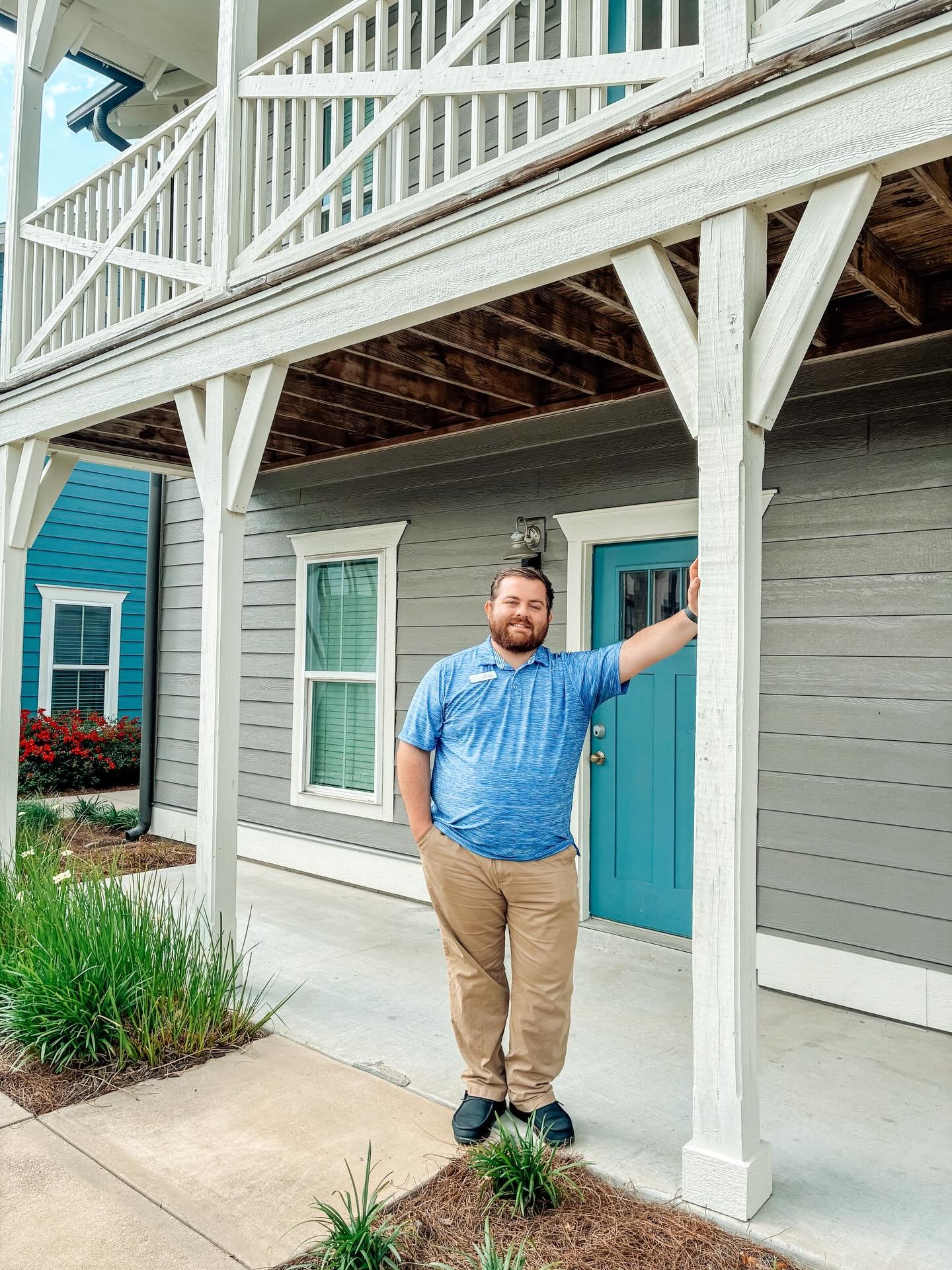 5-Bedroom Duplex with Upper Deck 🌇
Space, style, and a private deck for relaxing or entertaining &mdash; your next-level living starts here.
#LeasingNow #LuxuryLiving #DuplexLife