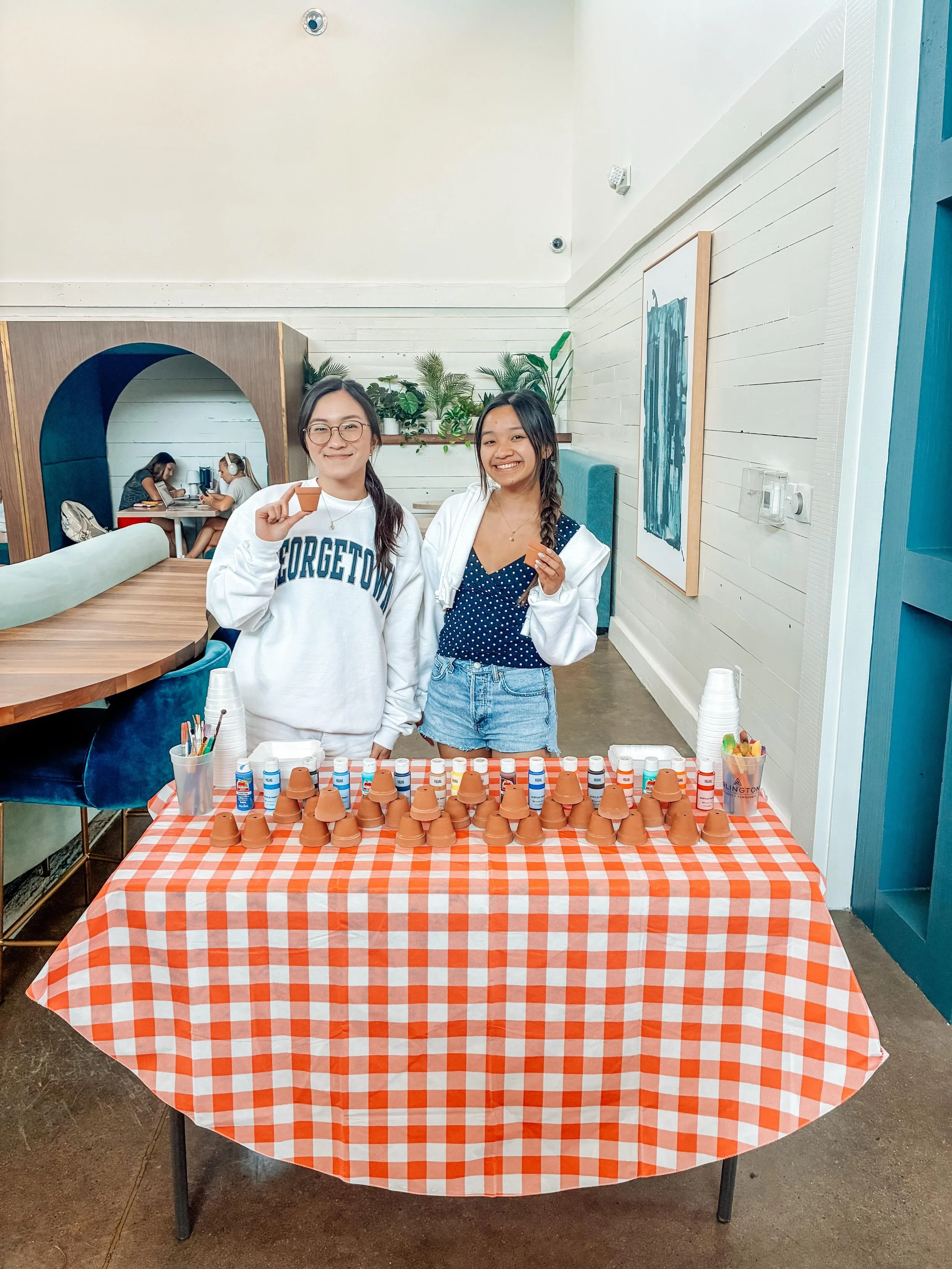 Take a break from studying and get creative with us 🎨🌸
Join us today from 3&ndash;5 PM to paint your own flowerpots and relax for a bit. It&rsquo;s the perfect way to unwind and add a little color to your day!
Don&rsquo;t miss out&mdash;we&rsquo;ll