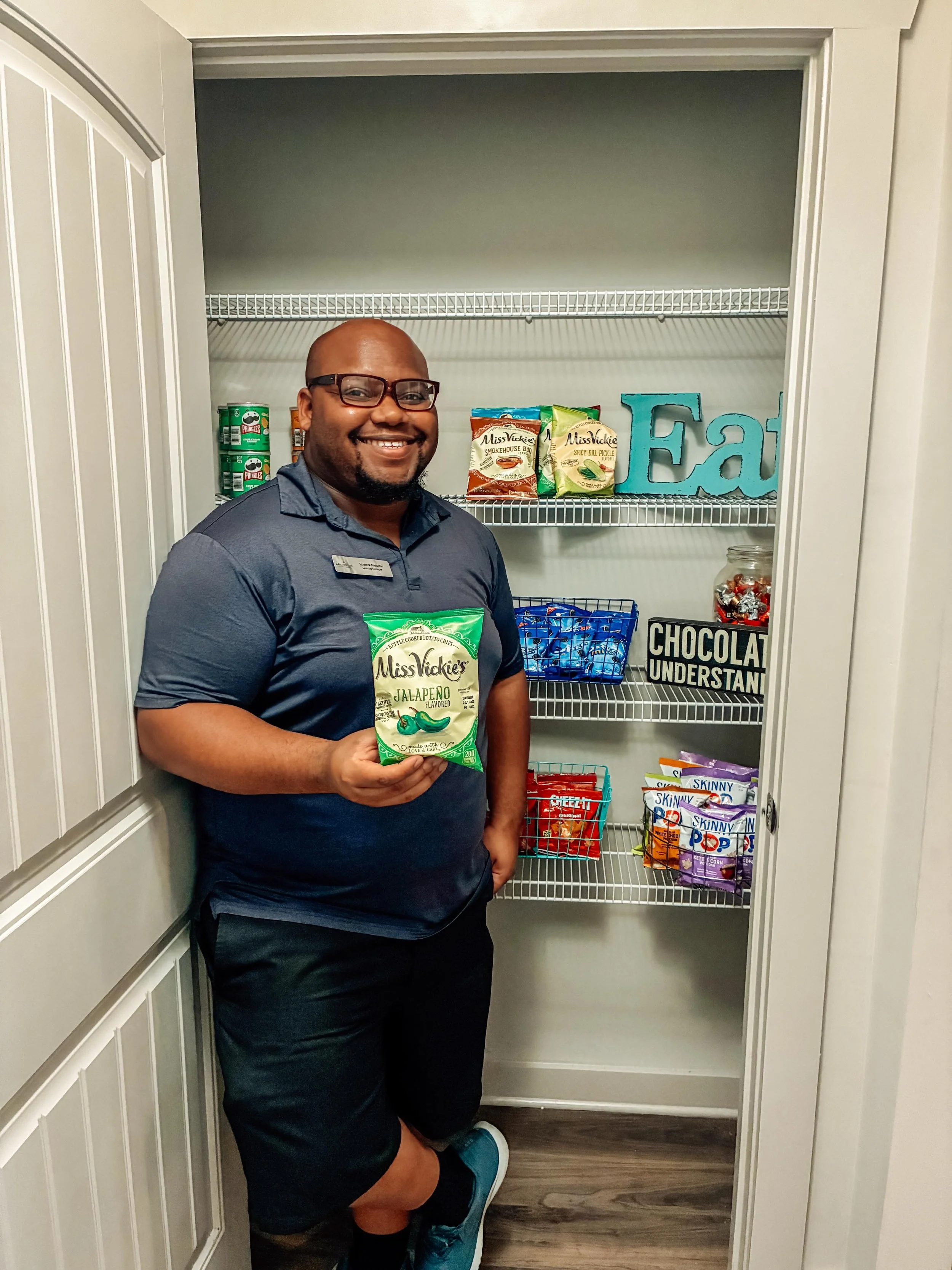🏡 Stop by The Arlington for a tour and check out our 4 Bedroom Townhome UD model &mdash; plus the pantry everyone loves! ✨
#TheArlington #LeasingNow #TownhomeLiving