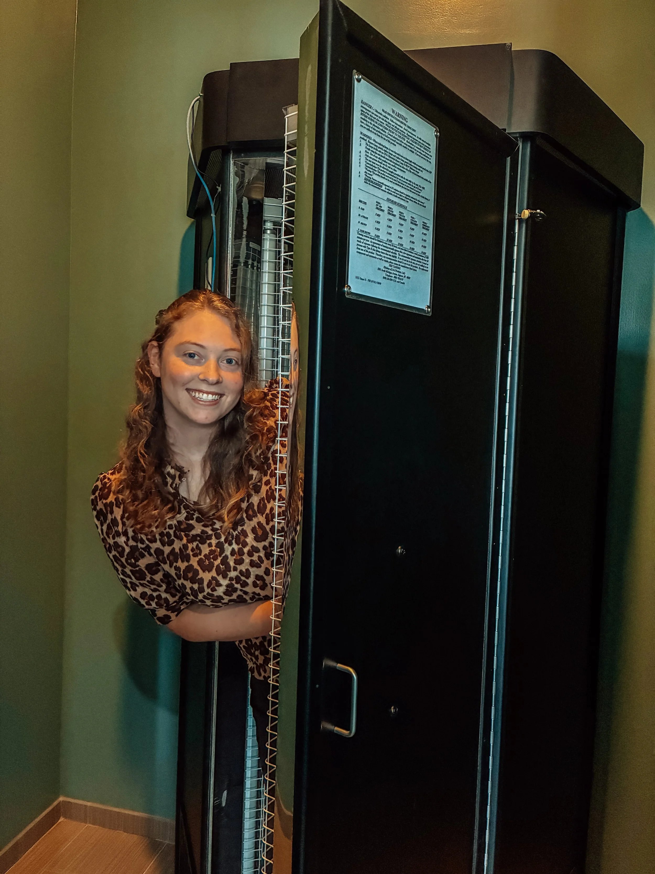 Looking for that year-round glow? ✨ Residents at Arlington can enjoy our on-site tanning bed as one of the many perks of living here!
Skip the extra membership fees and take advantage of this convenient community amenity right here at home. 🏡
Stop b