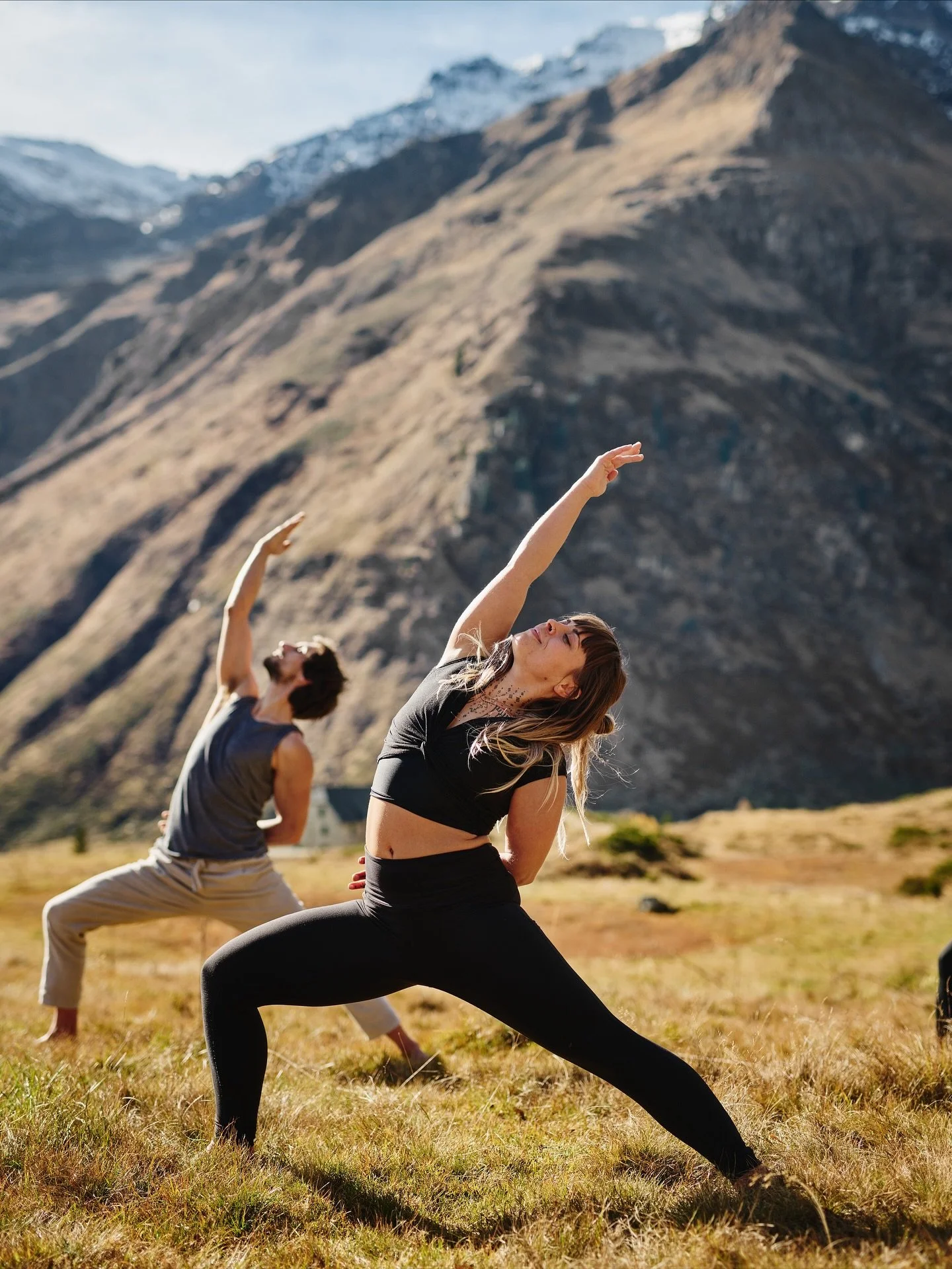 Gerade findet der Yogaherbst Gastein statt – und das Tal zeigt sich von seiner ruhigsten und kraftvollsten Seite 🧘‍♀️✨
Über 350 Yoga-Einheiten an besonderen Orten, begleitet von klarer Bergluft und warmem Herbstlicht 🍂 ⛰️ ☀️ 
Bei u