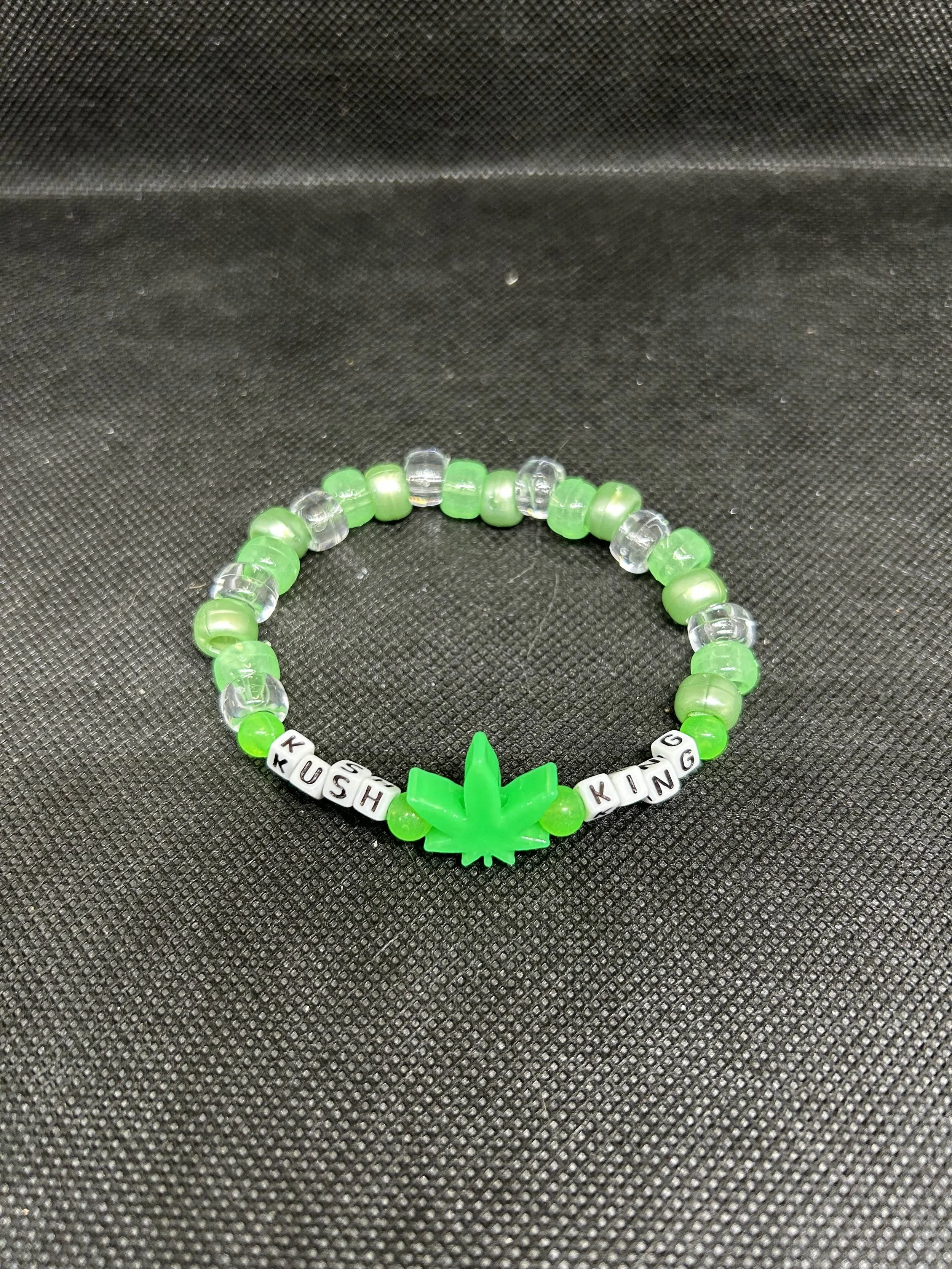 “KUSH KING” Kandi Bracelet | Stoner Rave Single with Cannabis Leaf Charm & Green-Clear Beads
