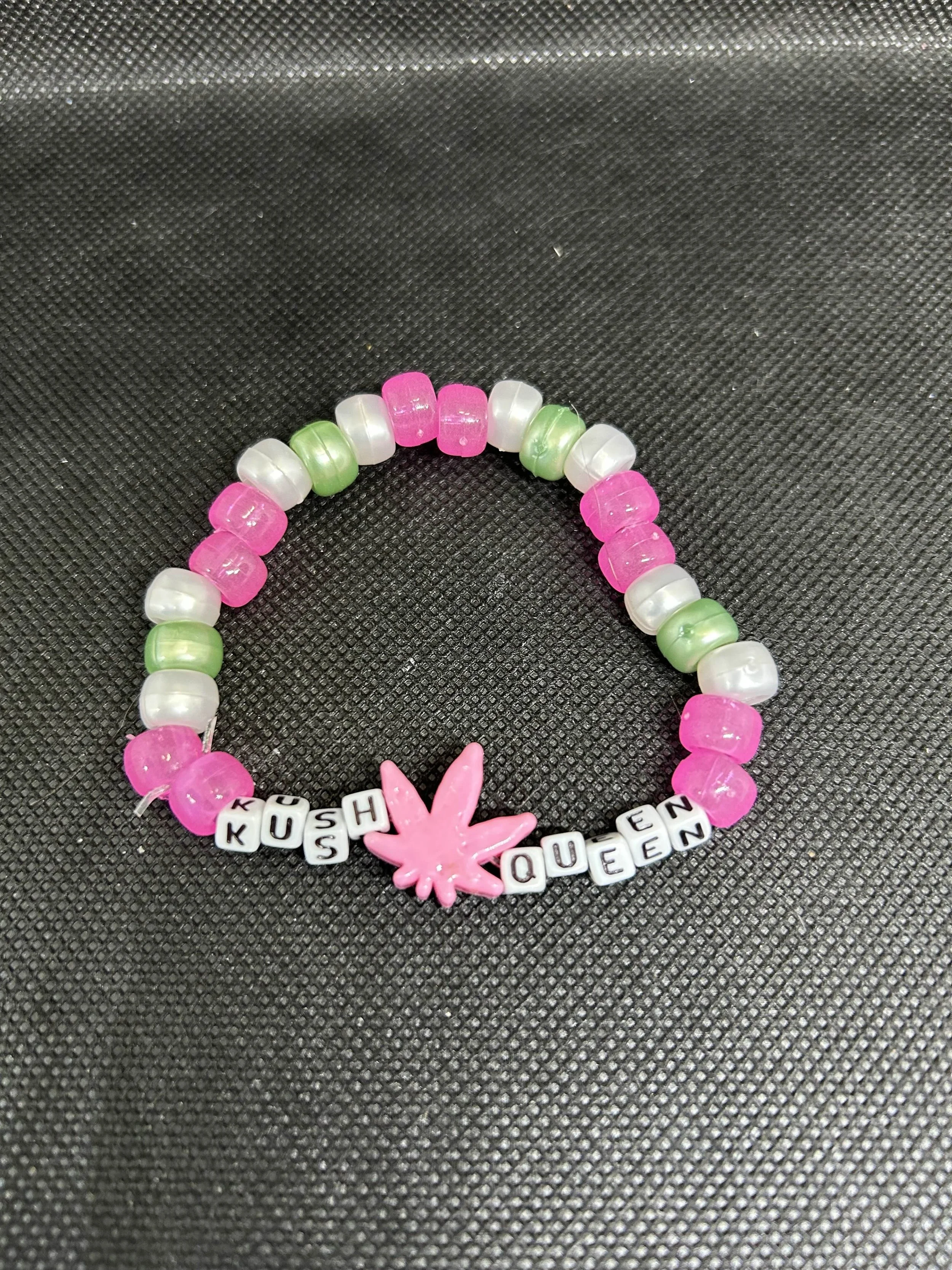 “KUSH QUEEN” Kandi Bracelet | Stoner Rave Single with Pink Weed Leaf Charm & Green-Pink Beads