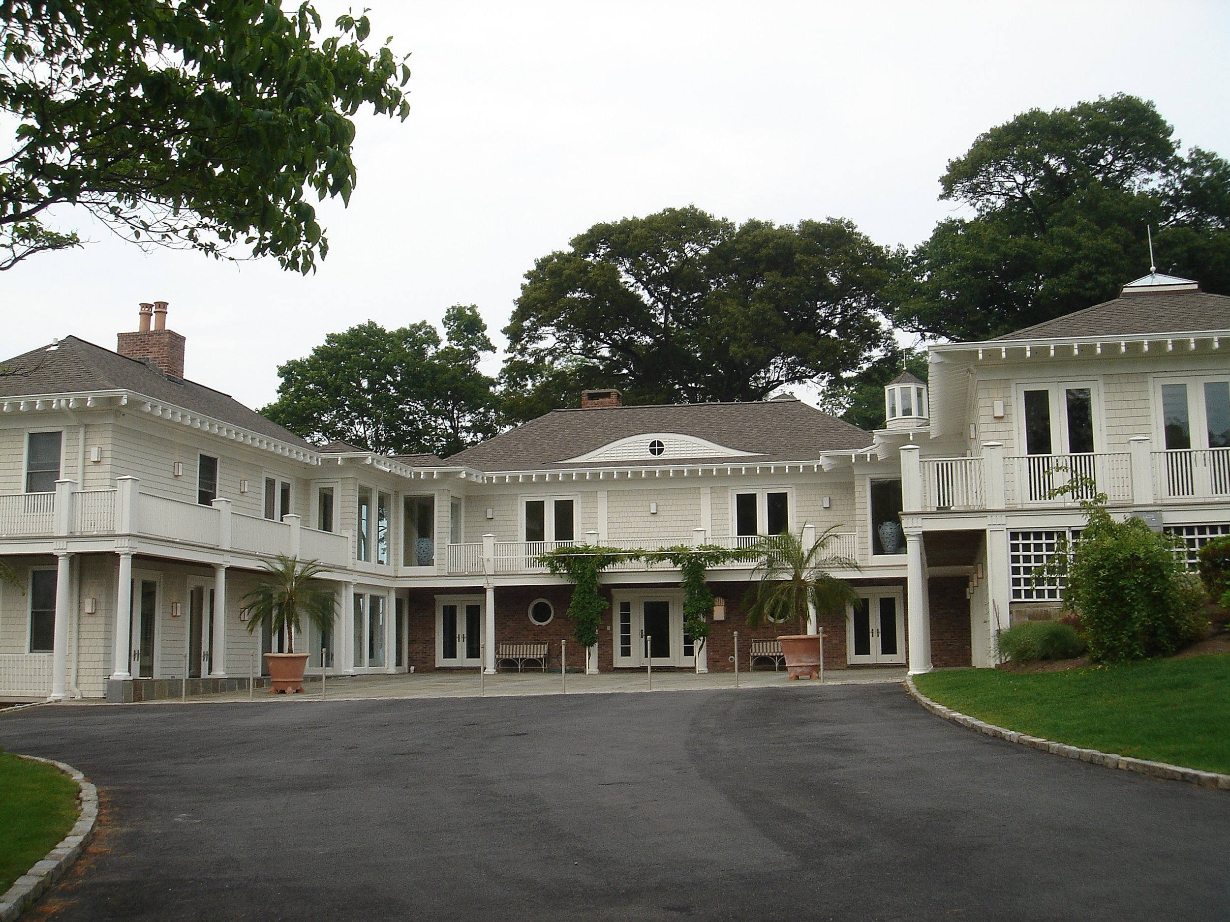 ExtCourtyard034.jpg