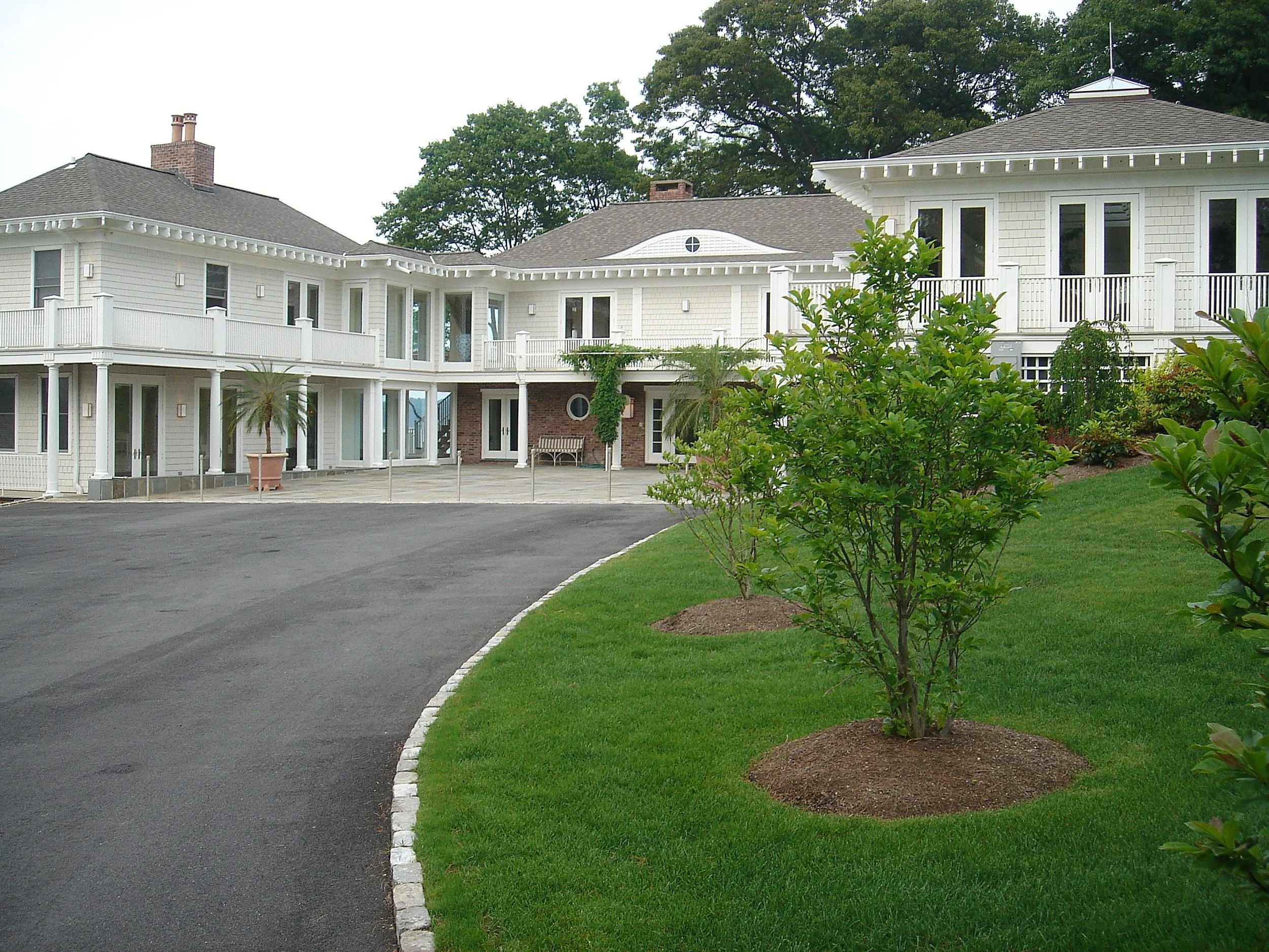 ExtCourtyard035.jpg