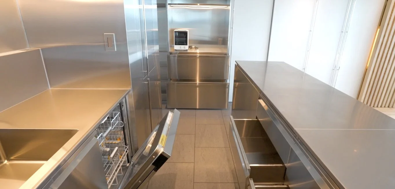 kitchen02.jpg