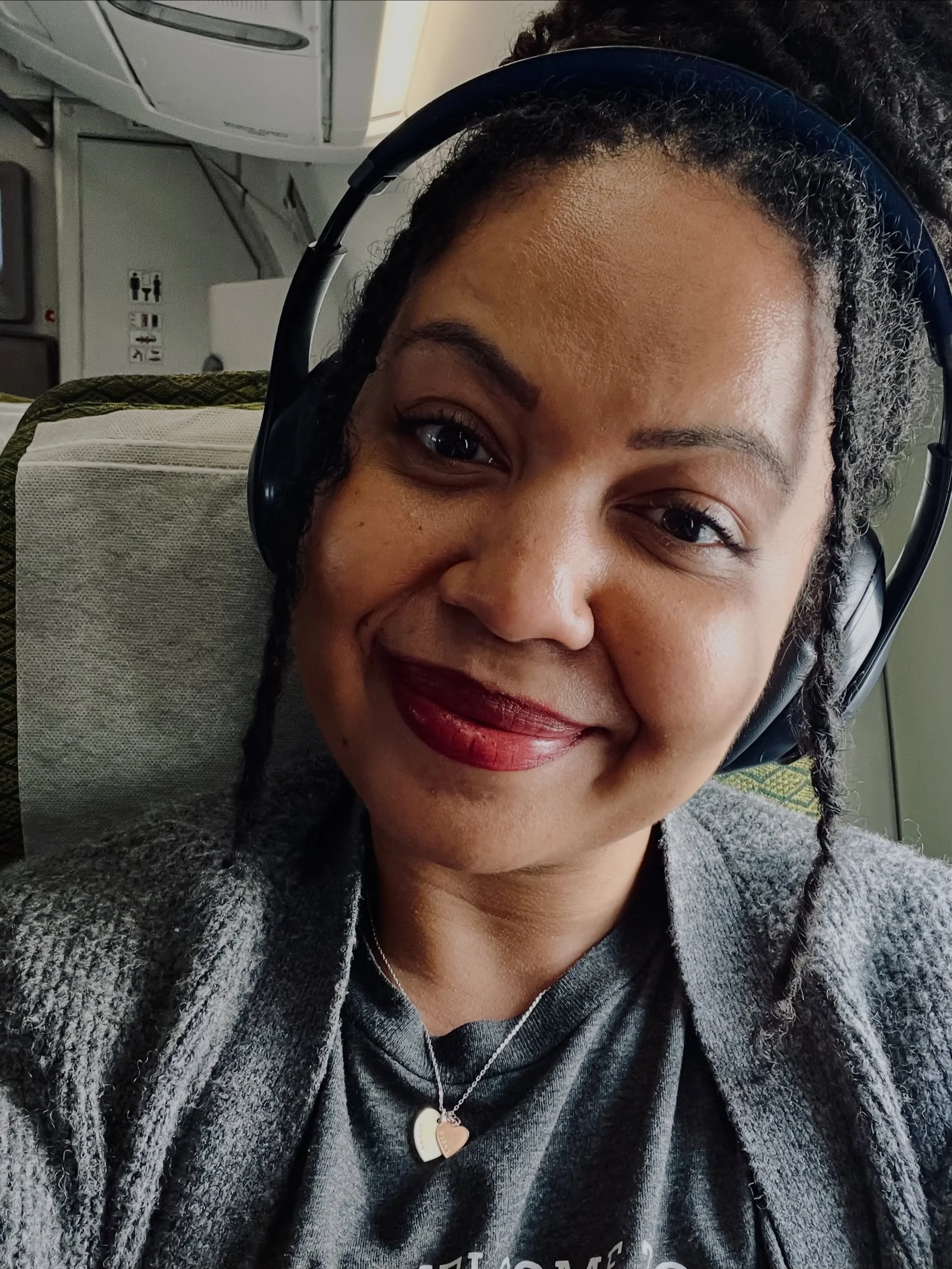 Creative life in MAY <3

1. Off on my first solo trip in forever
2. Coffee first, always, including at 6.25am in Addis
3. Views on views on views ✈️ 
4. Indulging in childhood obsessions 🐎 
5. My ride or die for 25+ years @zu_la_la 
6. Mama is ou