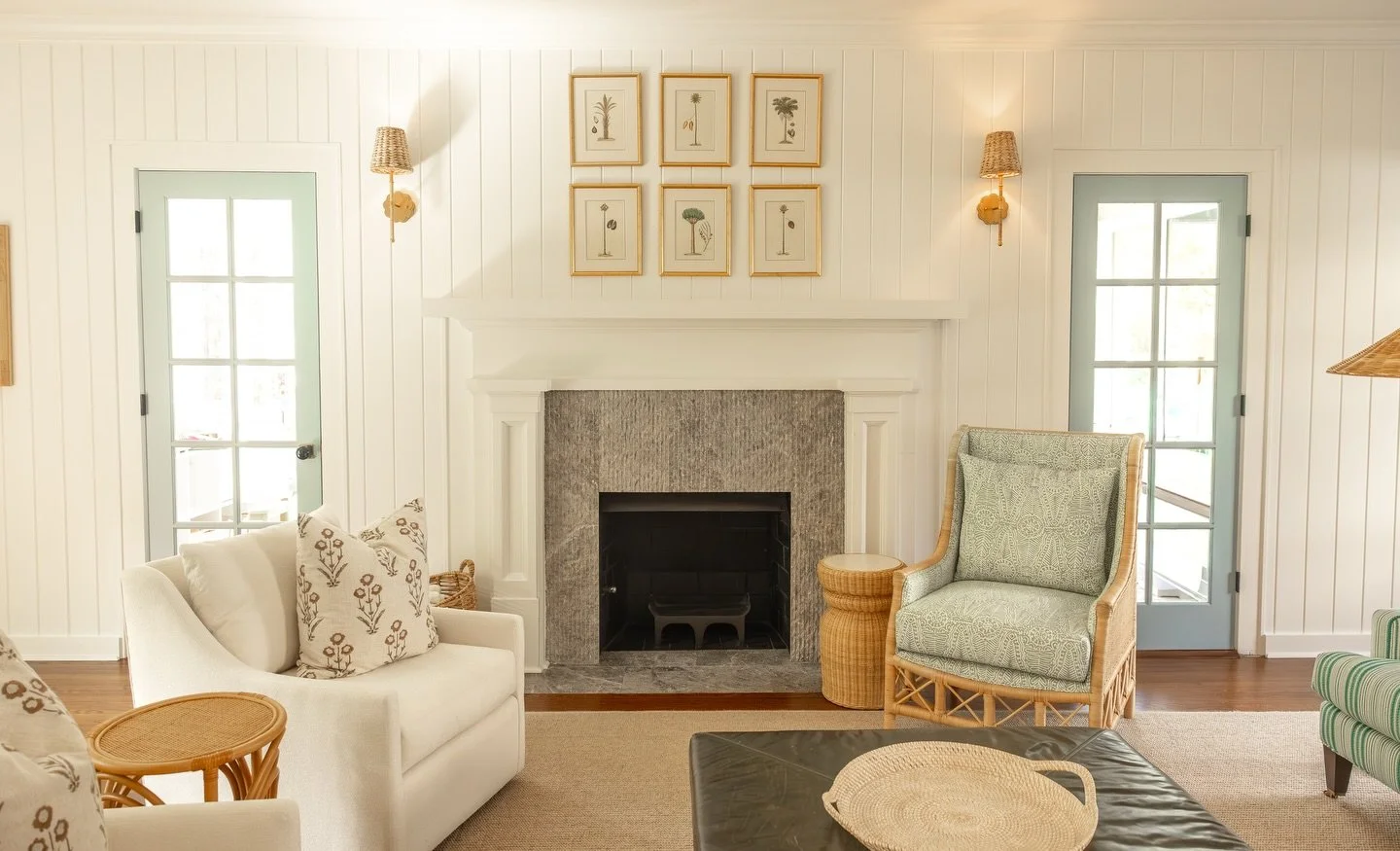 Every corner of this family room is full of charm 🤍 We highlighted the home&rsquo;s original bones, invited in alllll of the natural light and added some playful yet traditional prints for a timeless Florida touch.