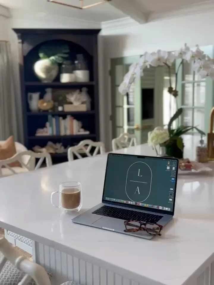 A peek into my camera roll!

1. Morning work from home 💻 
2. A fun reupholster project with this gorgeous @leejofa fabric
3. Drapery install! Love how this vignette came together.
4. The pups deserved their own spot on the feed 🤗
5. Such fun speaki