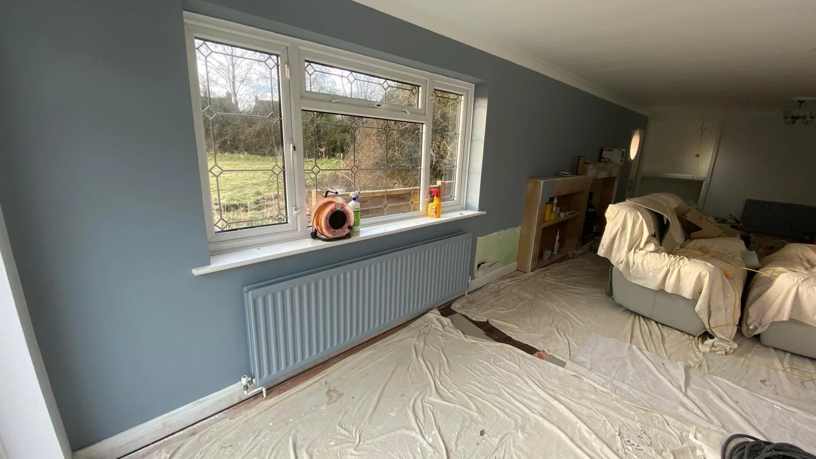 Interior painting and decorating services