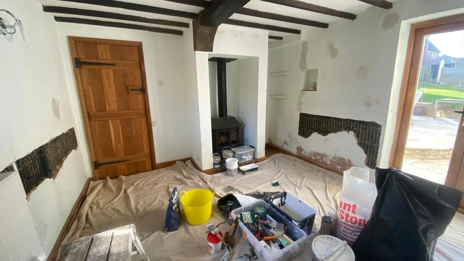 Interior painting and decorating services