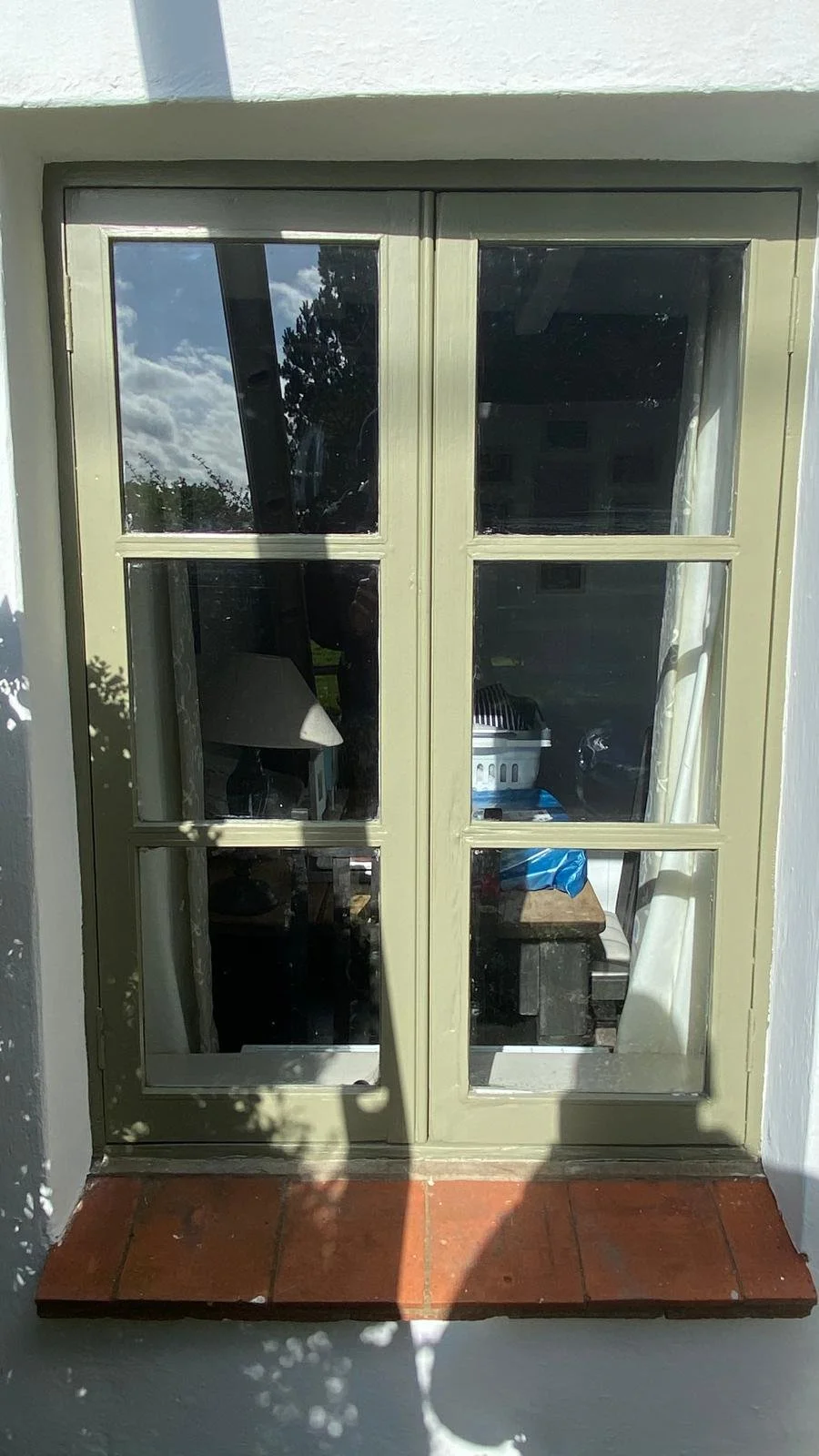 Exterior painting and decorating services