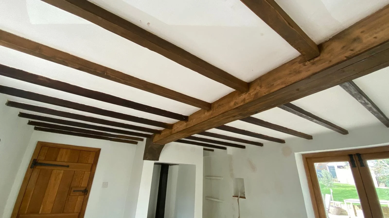 Interior painting and decorating services