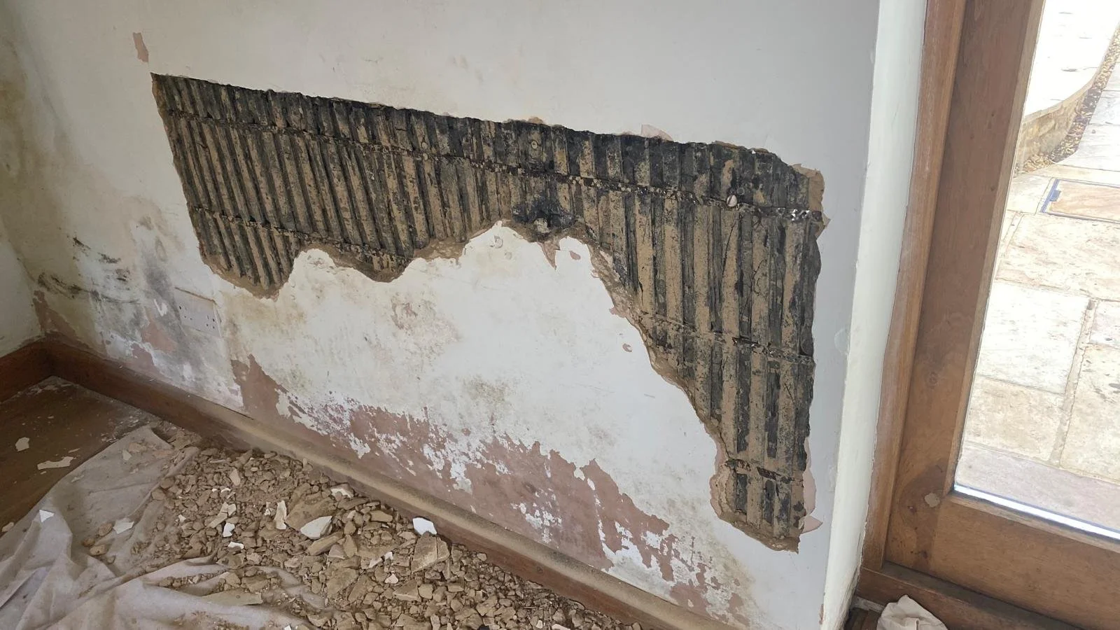 Interior painting and decorating services