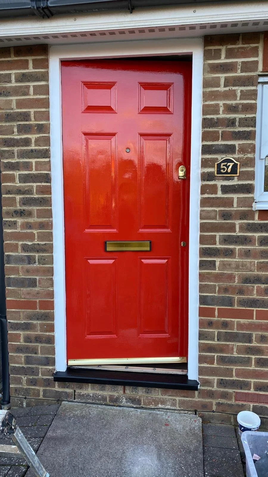 Exterior painting and decorating services